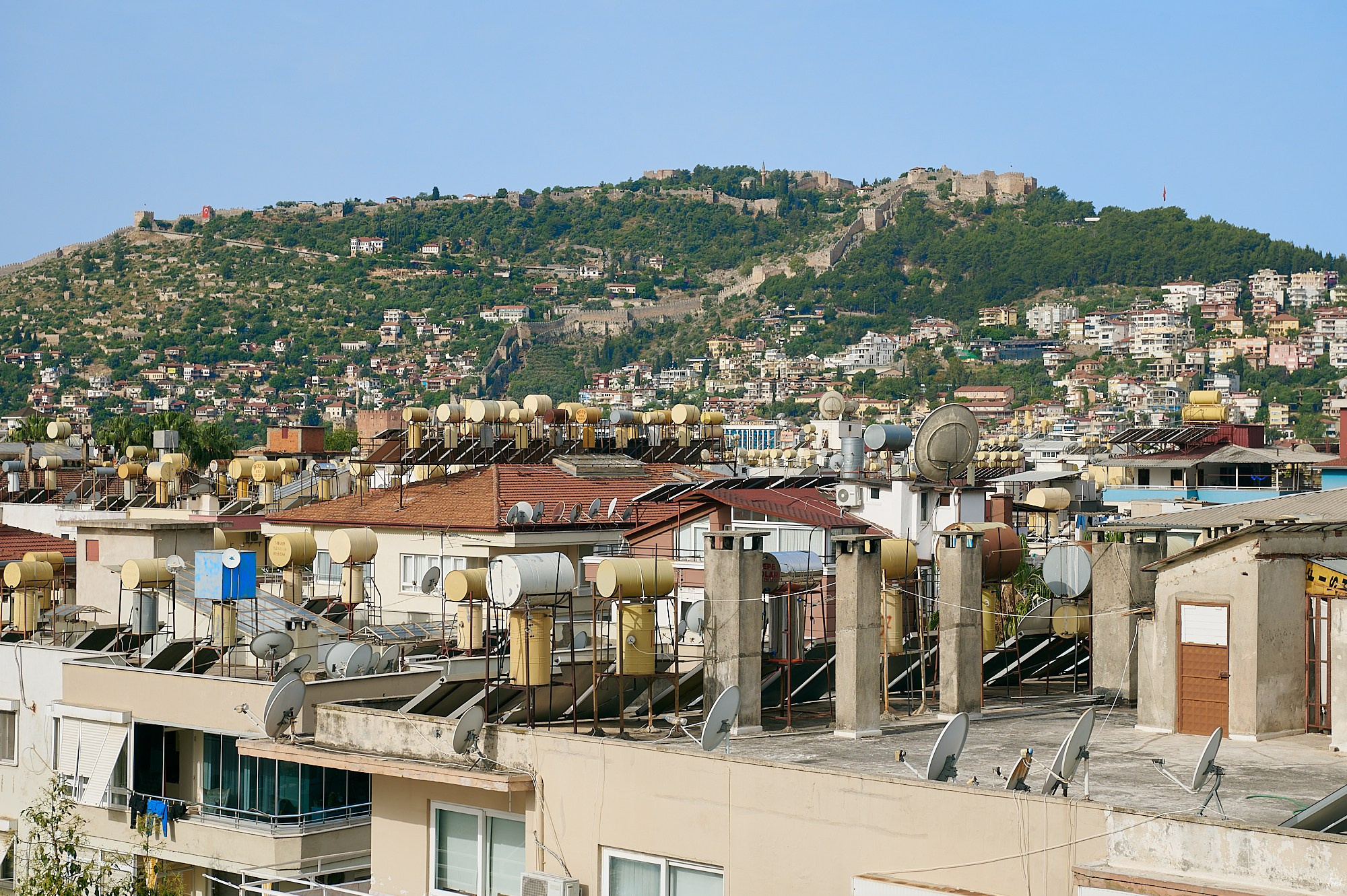 Alanya, Türkiye. May 2024. Фотографии отовсюду и обо всем