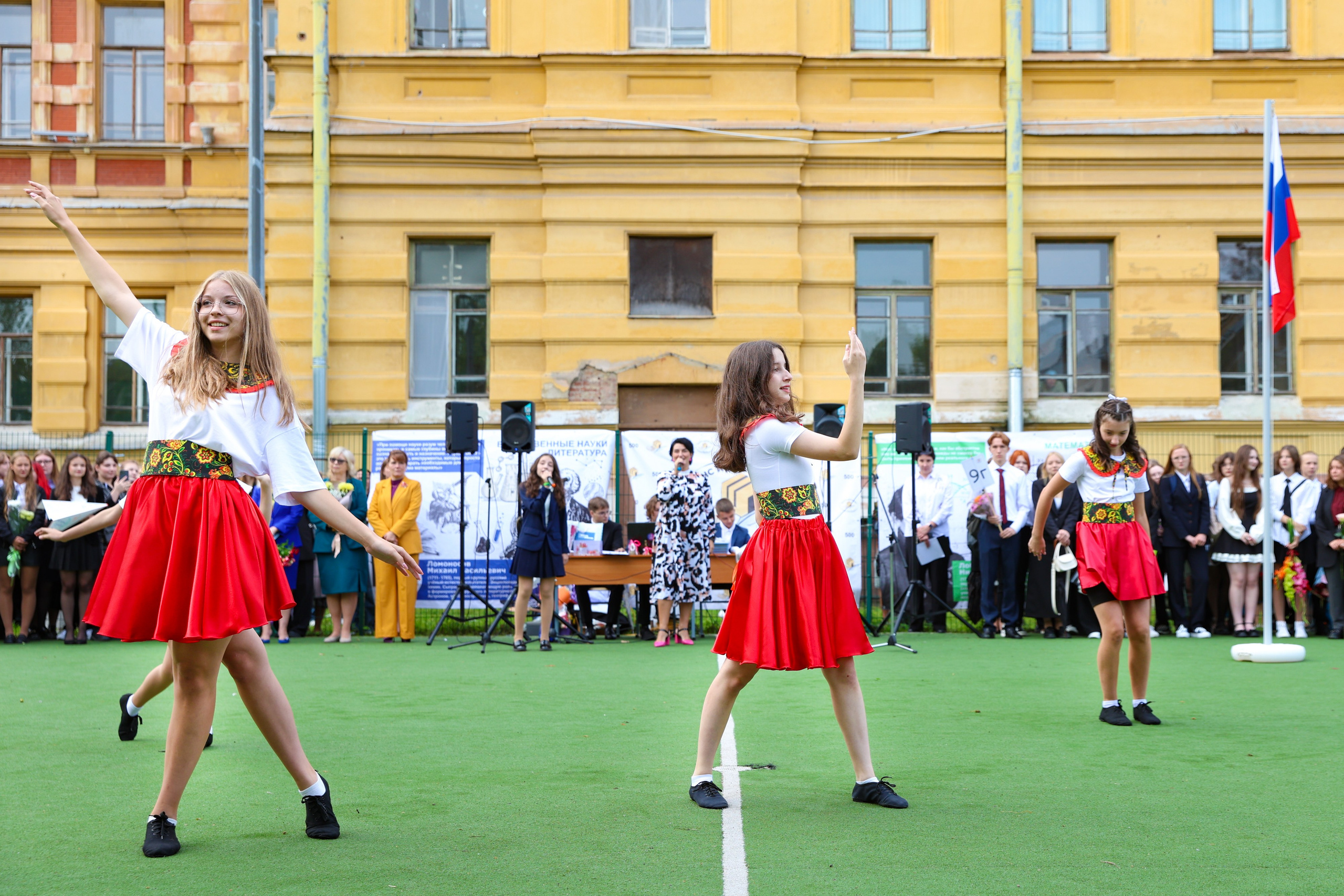 1 сентября в школе № 500. Фотограф Дарья Попова