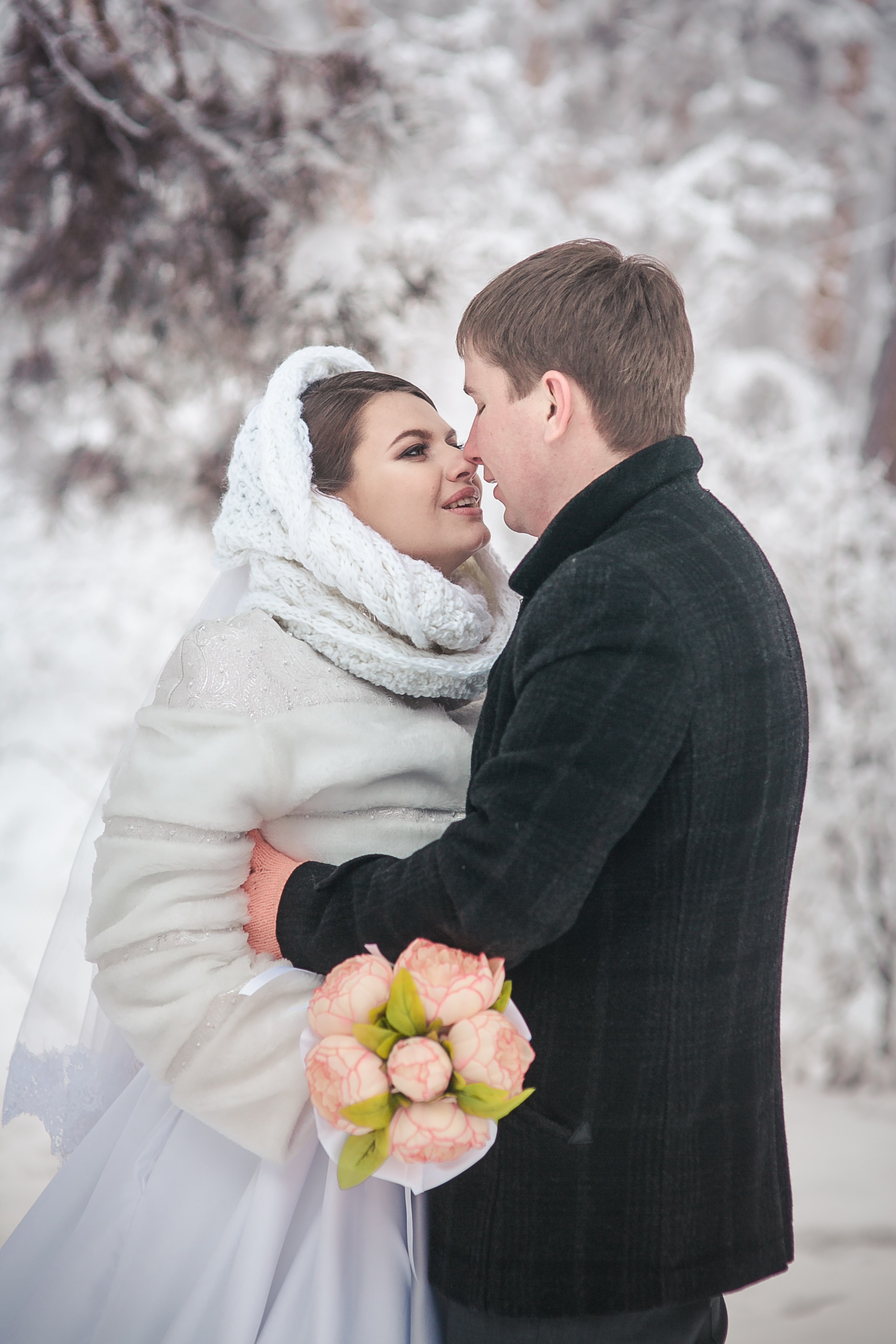 Зимнее свадебное фото. Фотограф Надежда Куин, Якутск