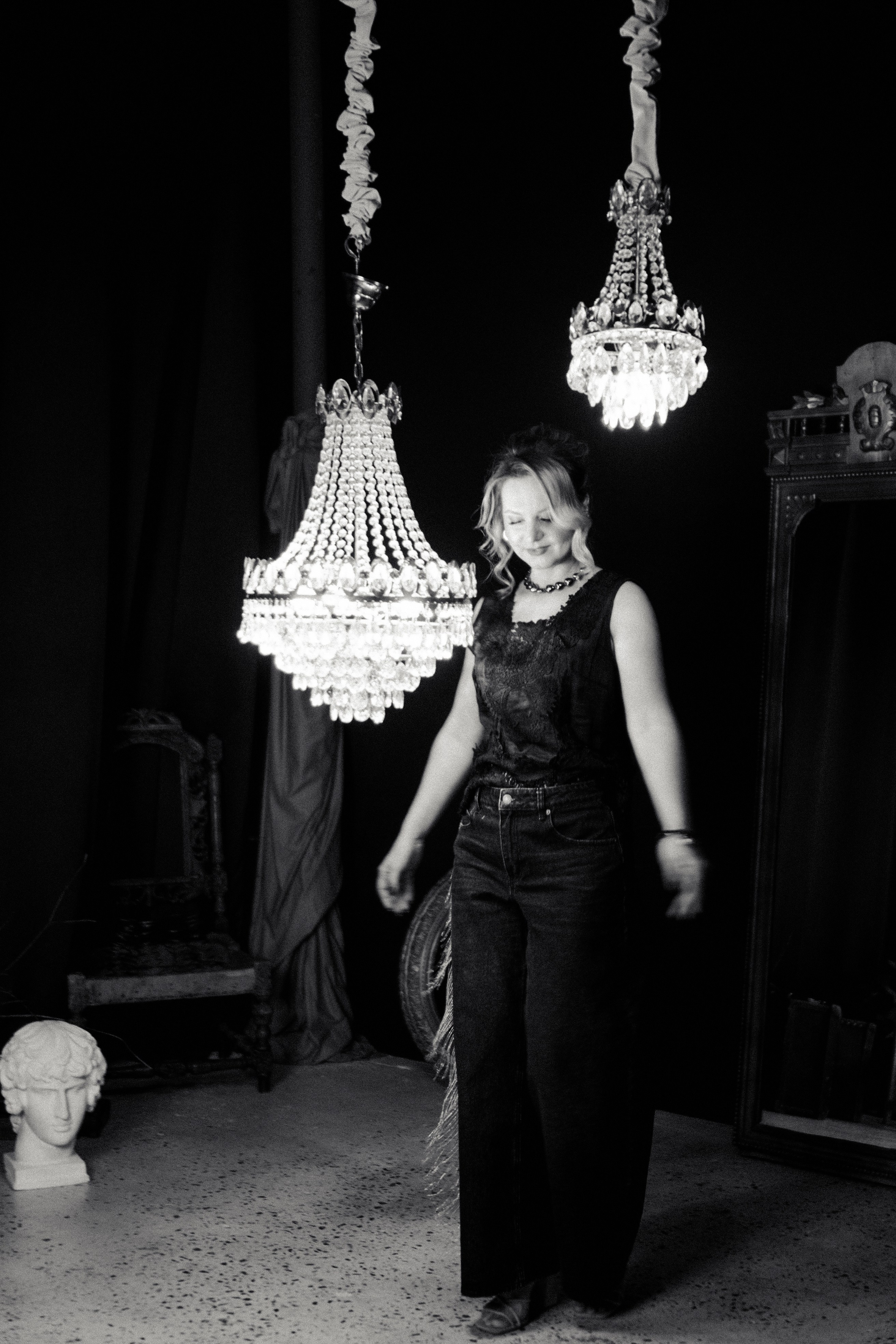 НОВОГОДНЯЯ ФОТОСЕСИИЯ В СТУДИИ ДЛЯ ДЕВУШКИ И ПРОГУЛКА ПО ЧЕРНЫШЕВСКОЙ. Профессиональный фотограф, Санкт-Петербург — Виктория Богомолова