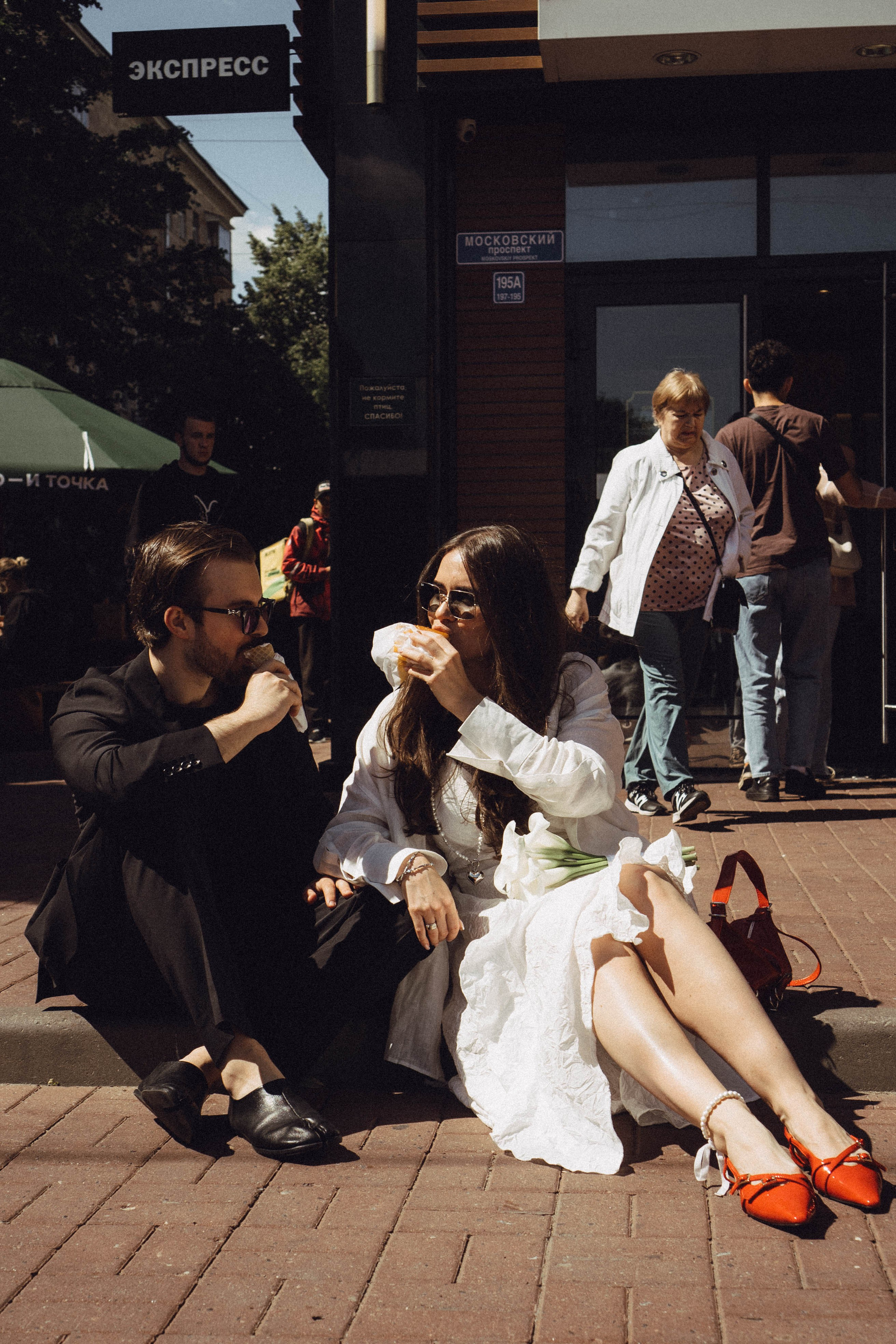 СВАДЕБНАЯ СЬЕМКА В ПАРКЕ ПОБЕДЫ И ПРОГУЛКА ПО МОСКОВСКОМУ ПРОСПЕКТУ. Профессиональный фотограф, Санкт-Петербург — Виктория Богомолова