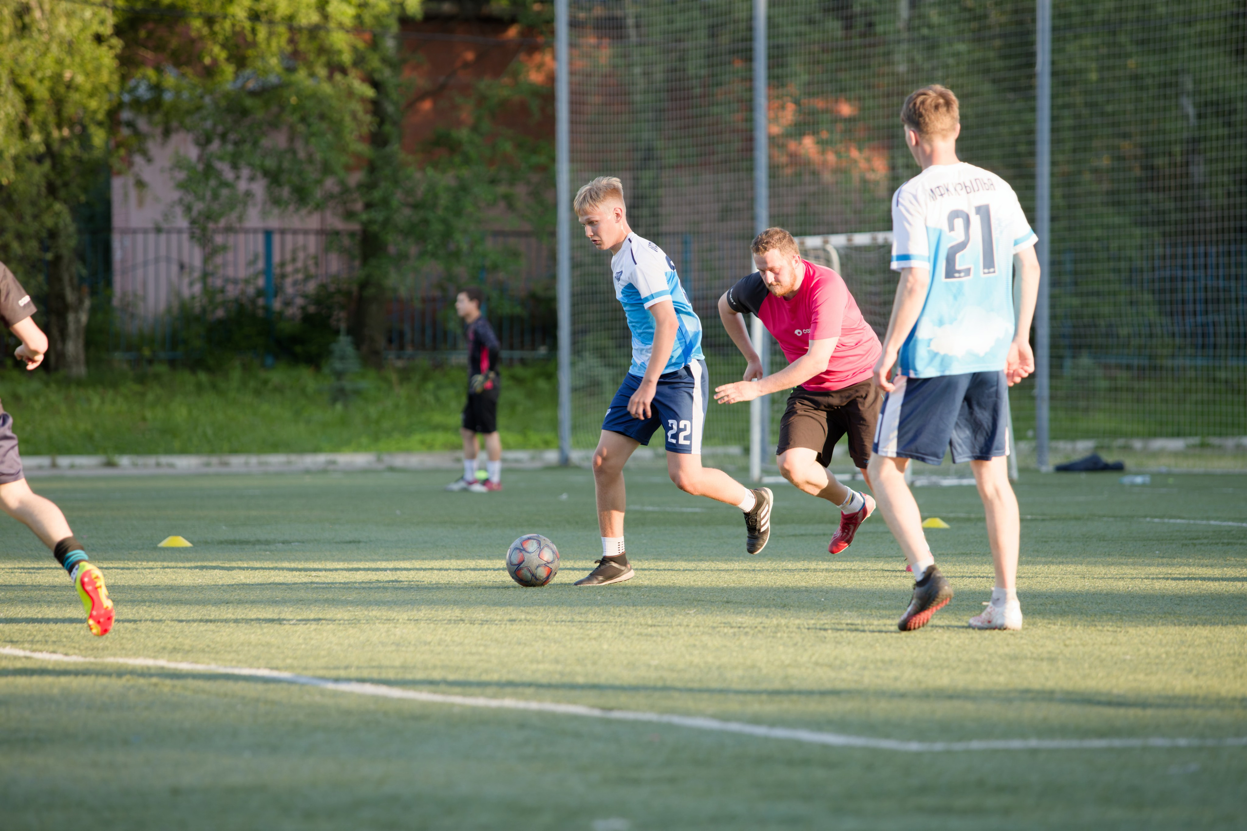 Любительская футбольная лига. Самокат-крылья. 25.06.2025. Репортажный и спортивный фотограф в г. Пермь Зильберг Павел