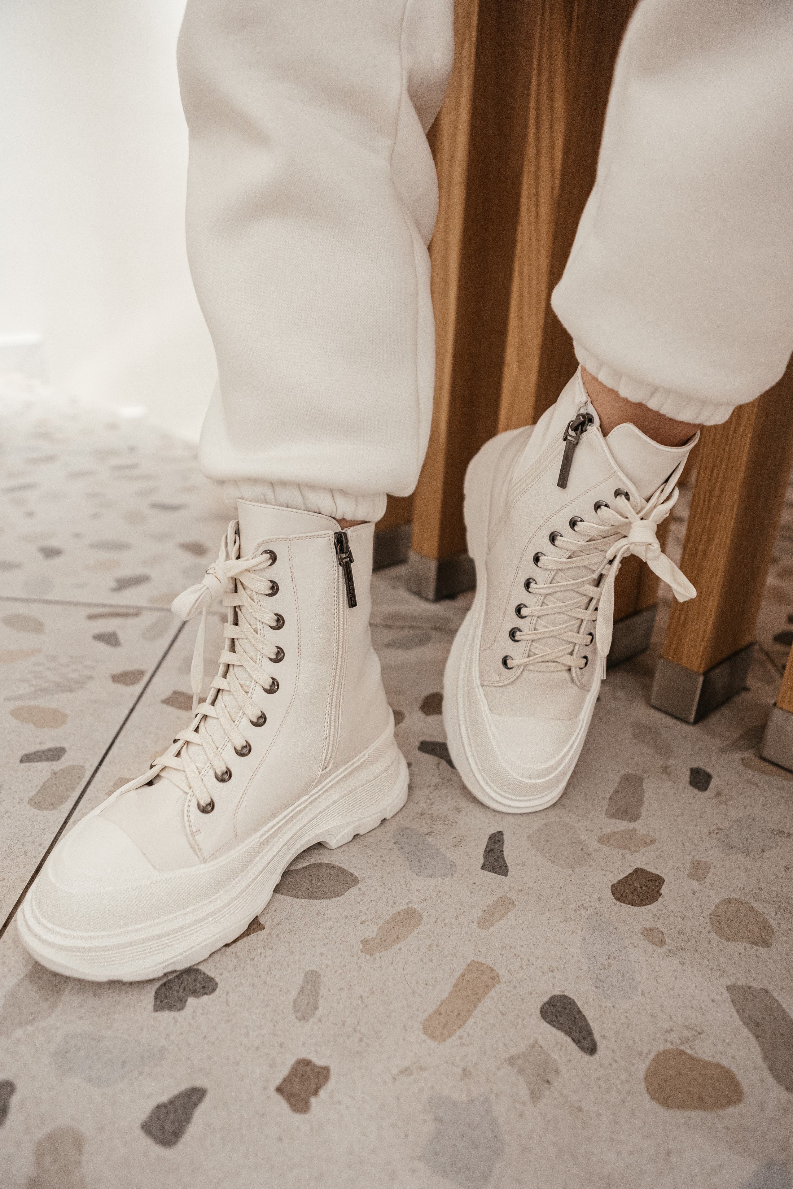 CALIPSO SHOES: Предметная Съемка