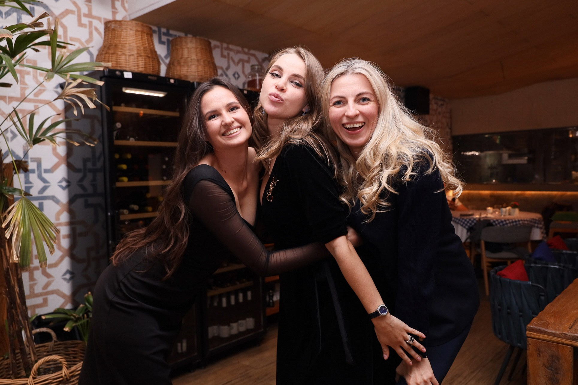 День рождения в Клево на Усачевском. Фотограф-видеограф в Москве