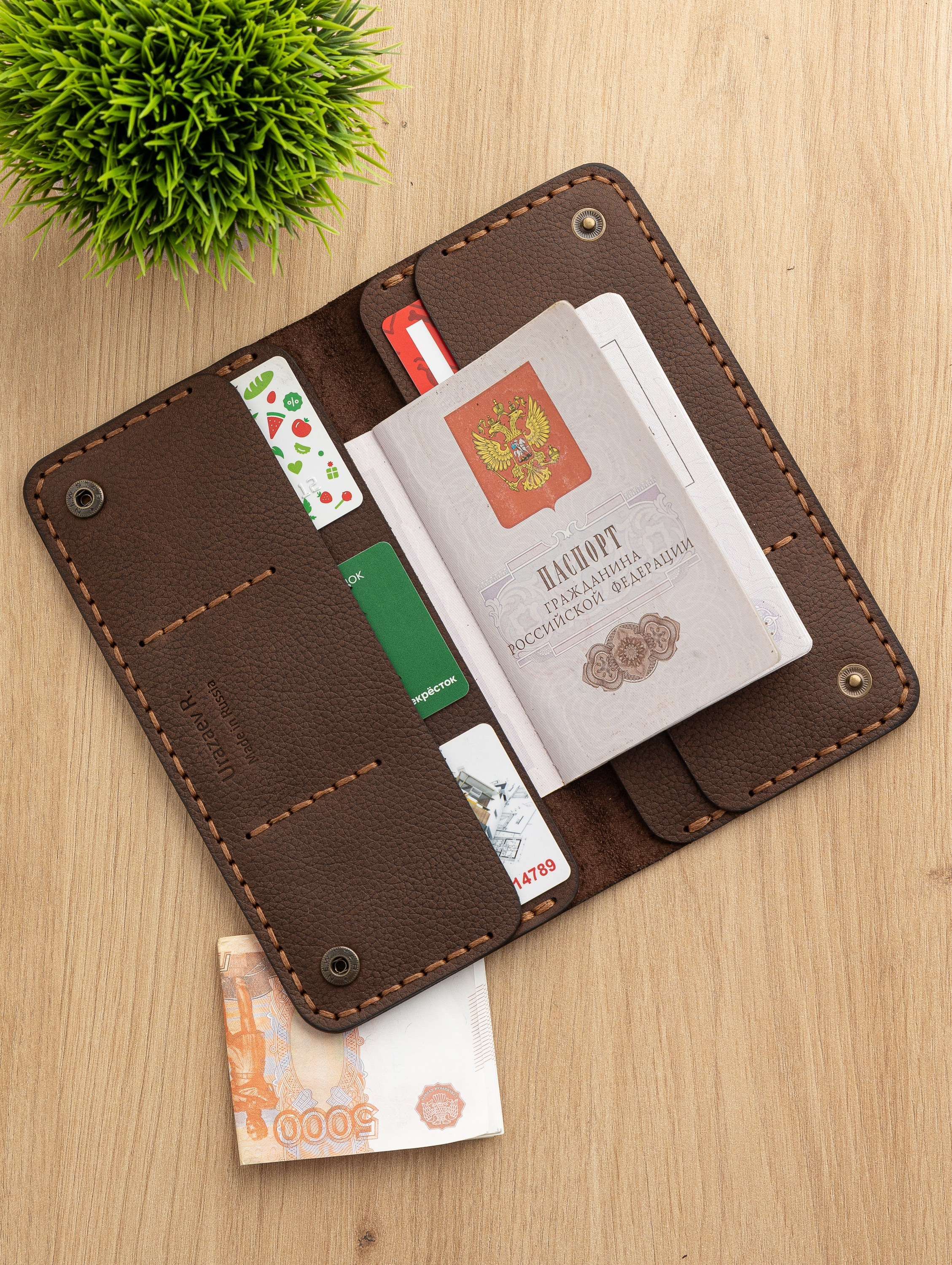 Фотосъемка кожаных изделий для маркетплейсов. Алексей Темнов — фотограф в Пятигорске