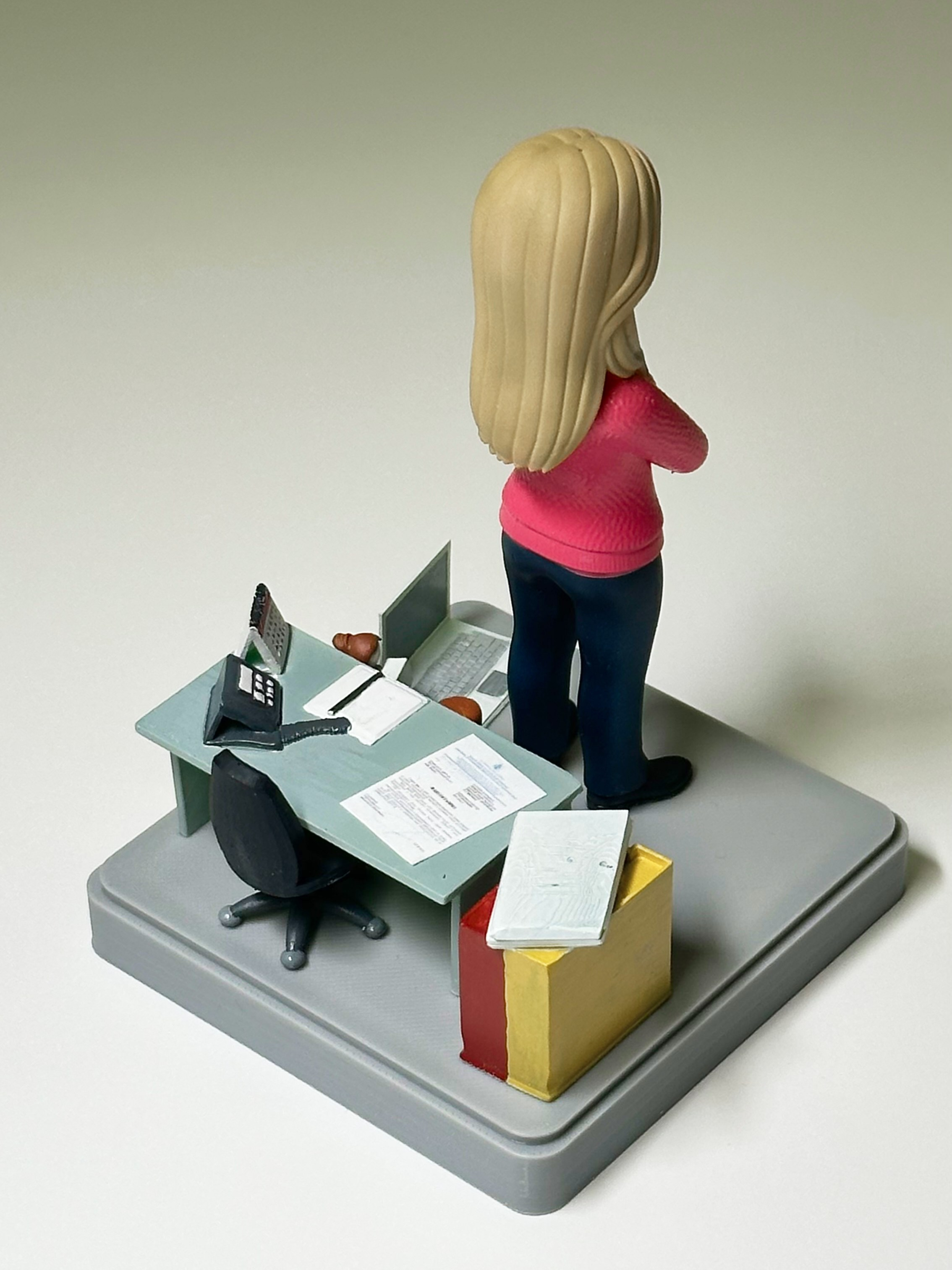 Антон Андрюков — арт-директор и графический дизайнер, Москва — брендинг, айдентика, фирменный стиль, портфолио и услуги