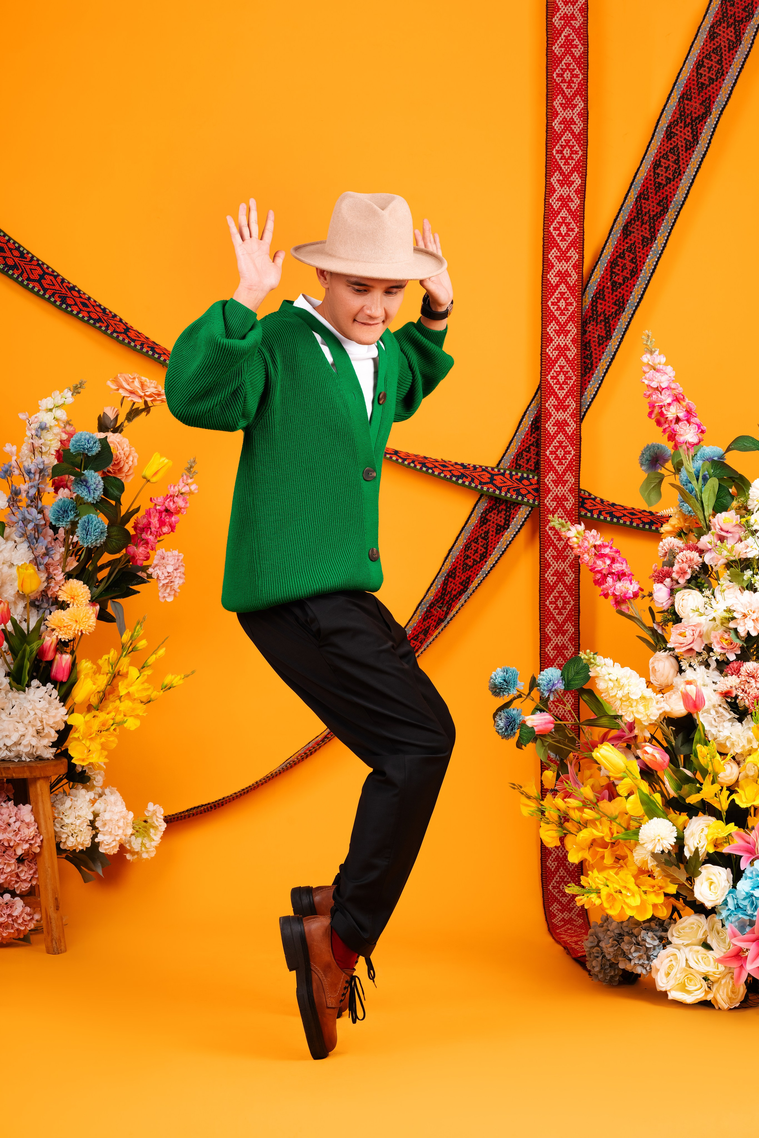 Роза Рымбаева и сыновья для журнала Alatau Zhuldyzy. Рекламный и портретный фотограф в Алматы, обучение для фотографов — Равиль Абушаев