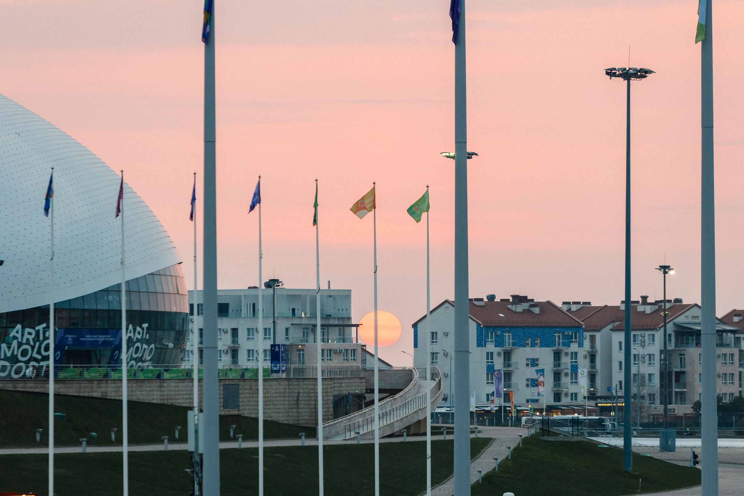 Всемирный фестиваль молодёжи 2024 в России. Репортажный фотограф в Москве, Сочи и Санкт-Петербурге