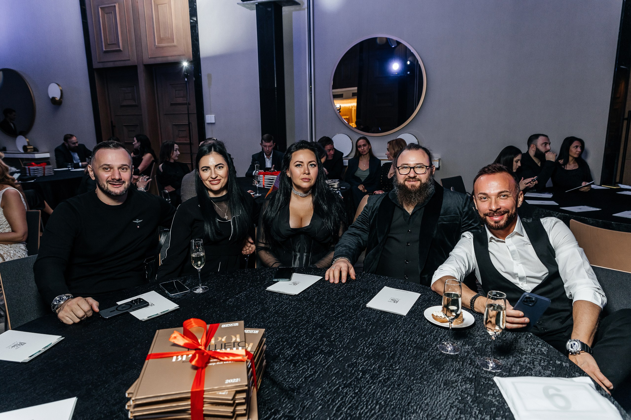 ПРЕЗЕНТАЦИЯ КНИГИ «ГЕРОИ НАШЕГО ВРЕМЕНИ». Свадебный и репортажный фотограф в Ростове-на-Дону Павел Кислов