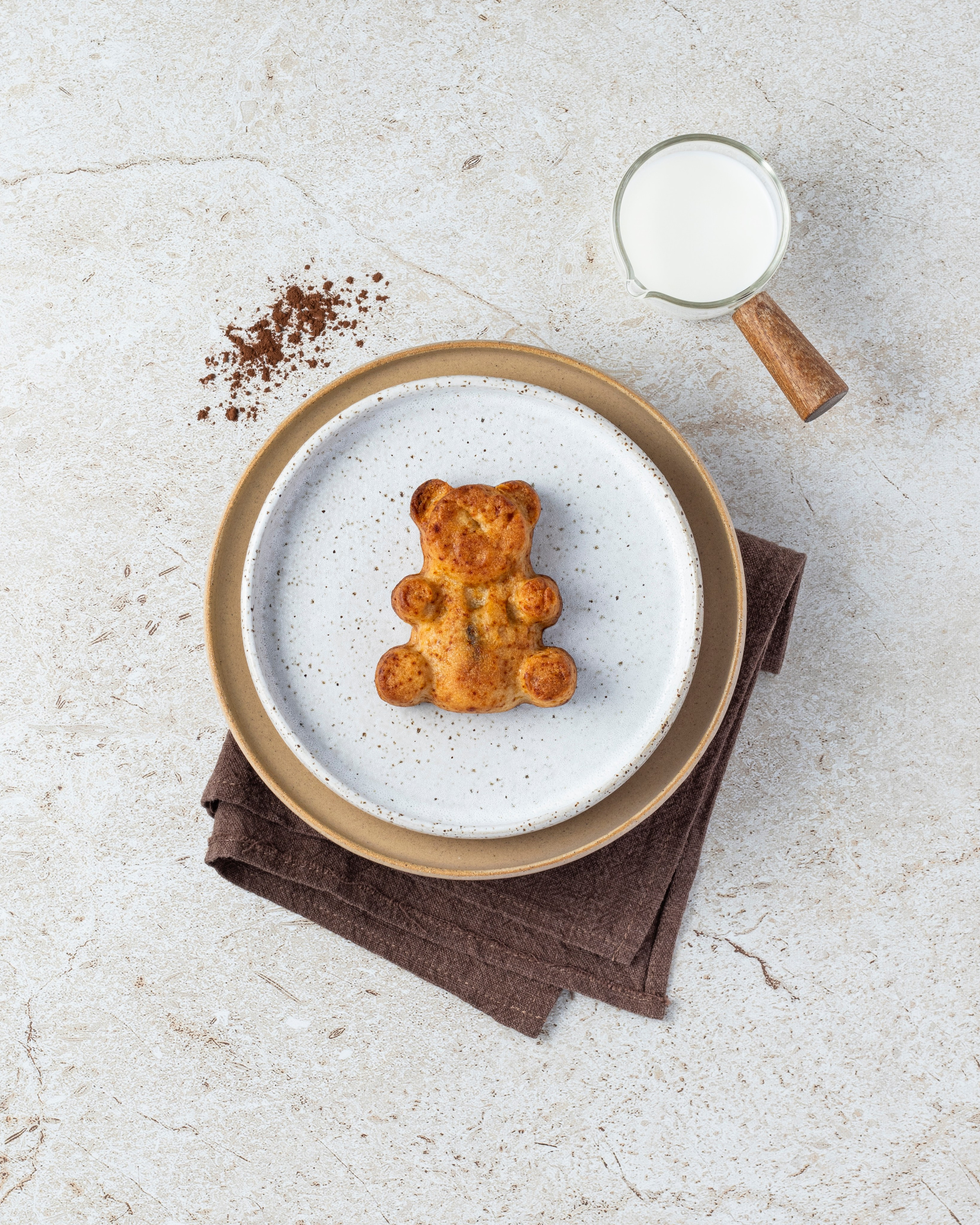 Бисквитный безглютеновый десерт добрый мишка с шоколадом