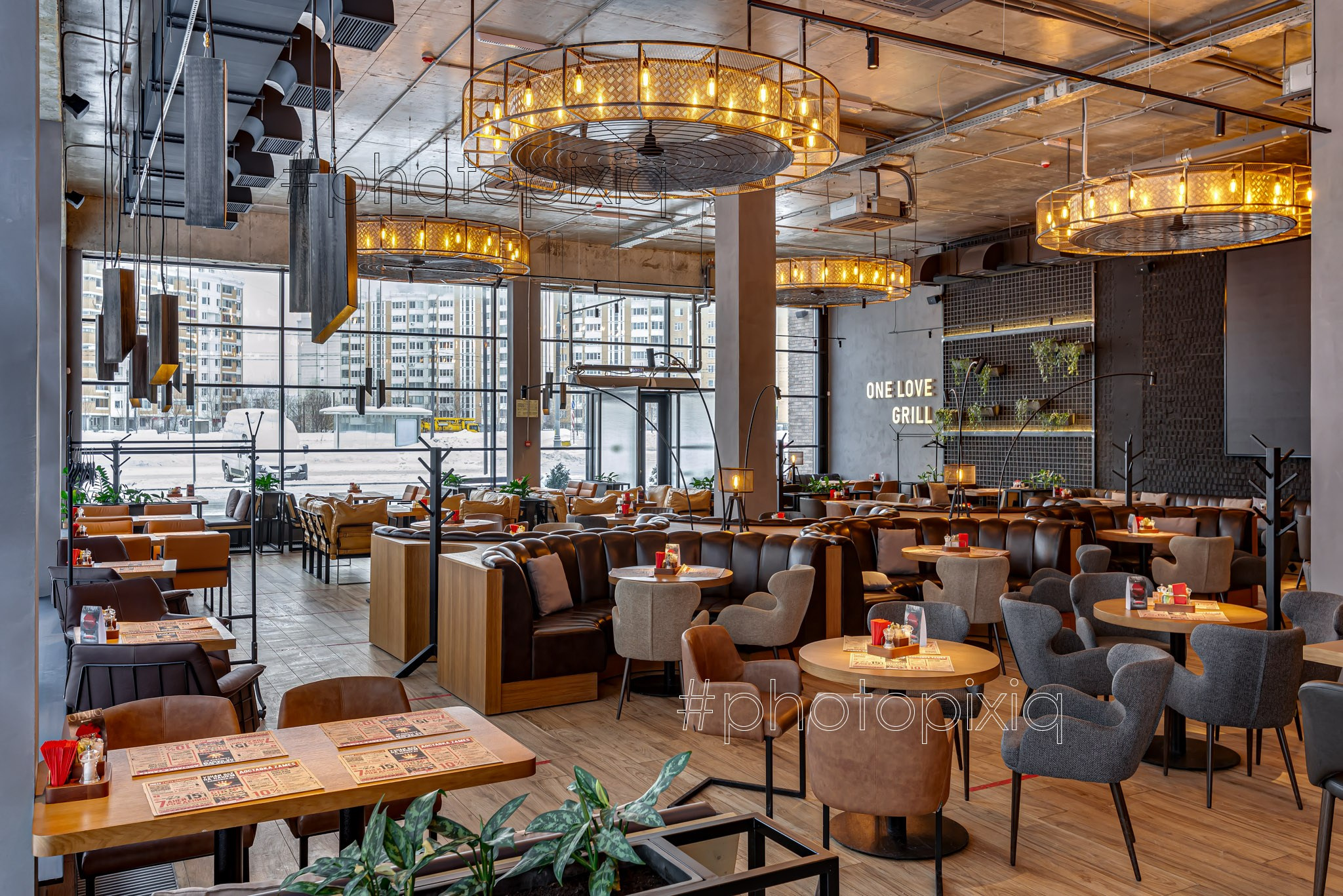 Интерьерная съёмка ресторана ZAMES beer & greill. Интерьерная съёмка и виртуальные туры — Интерьерный фотограф Кузнецов Сергей (photopixiq)