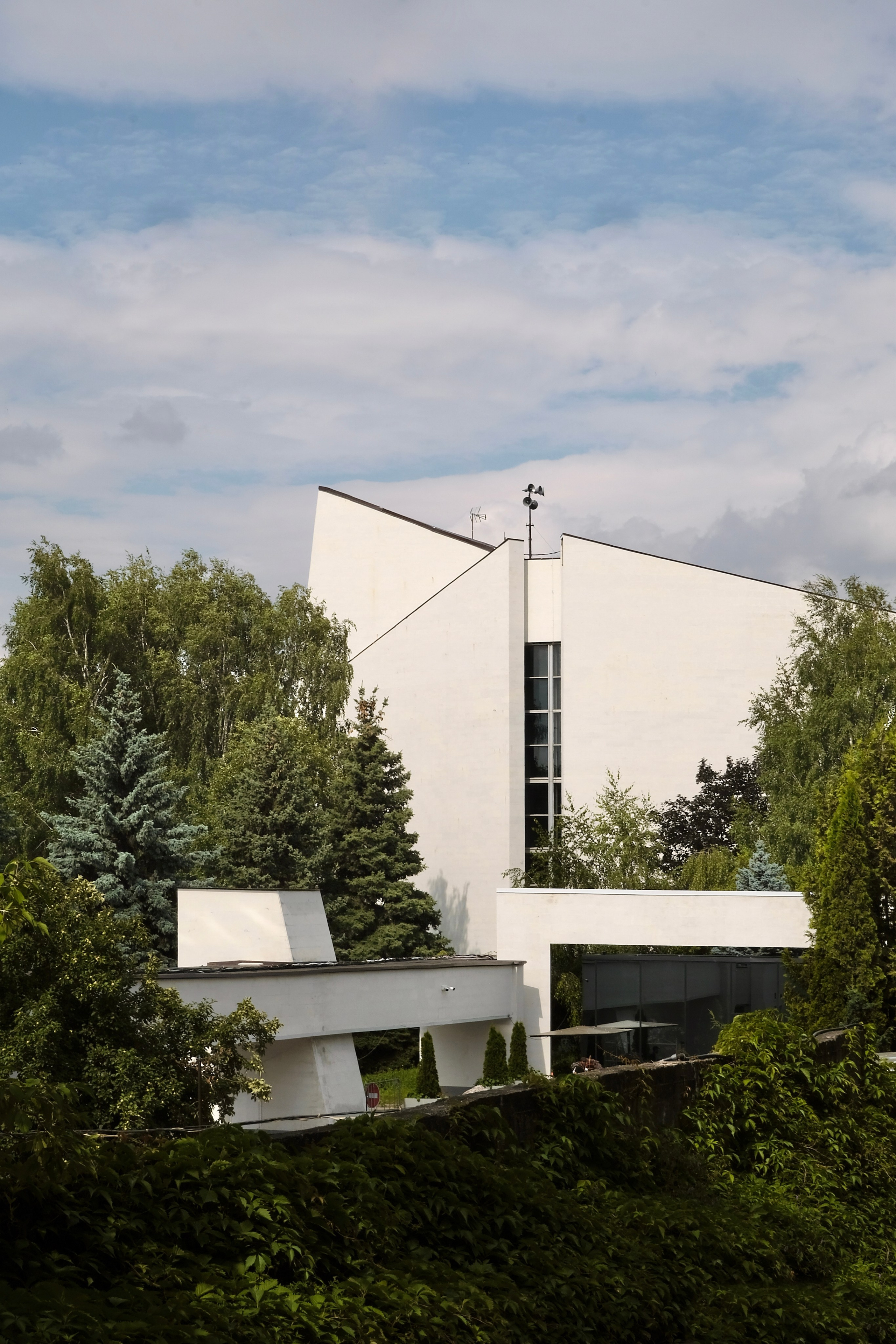 Troekurovo Cemetery. Интерьерный архитектурный фотограф | interior architectural photographer