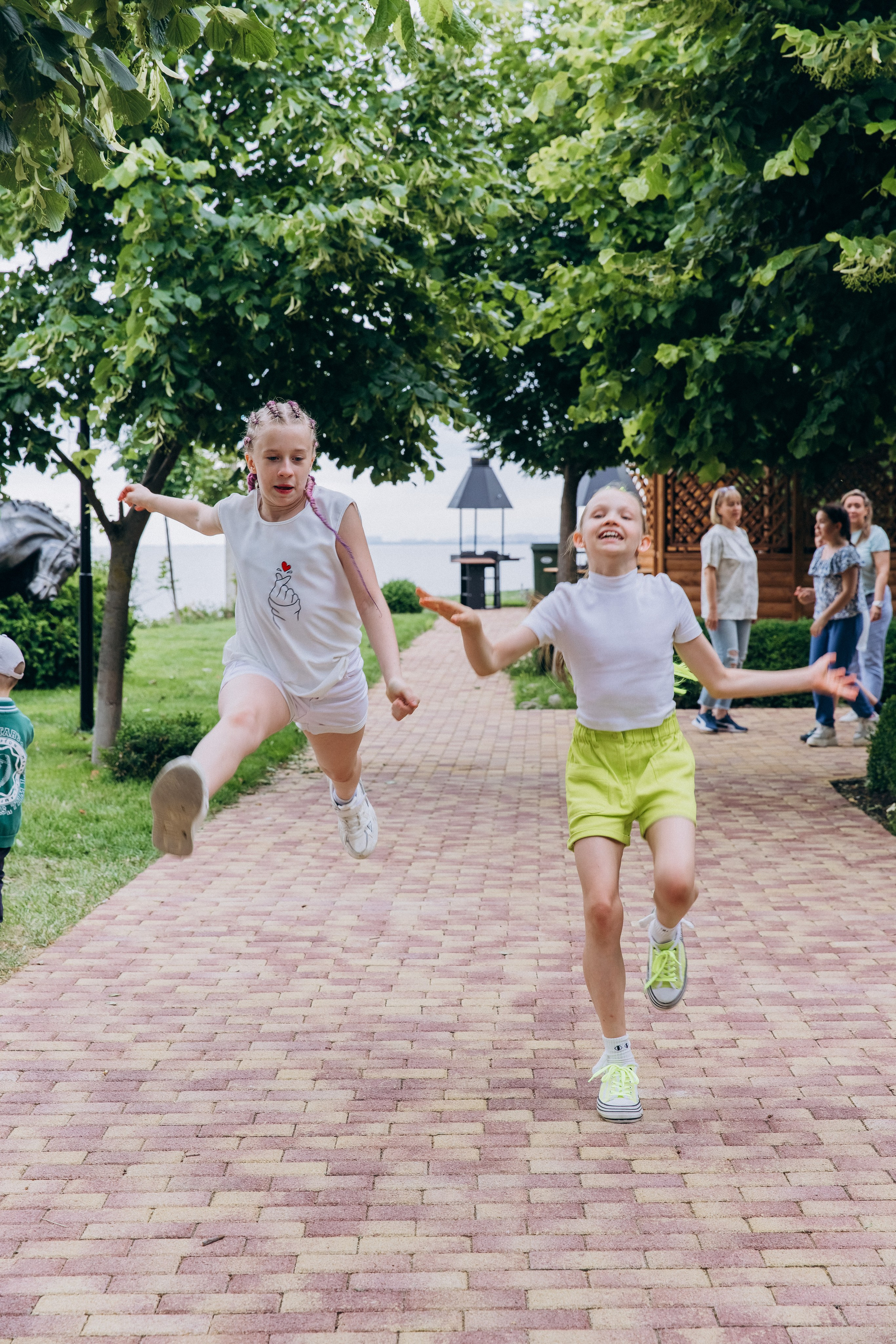 4 класс Лицей № 4. Фотограф и Видеограф в Краснодаре Юлия Солодченко