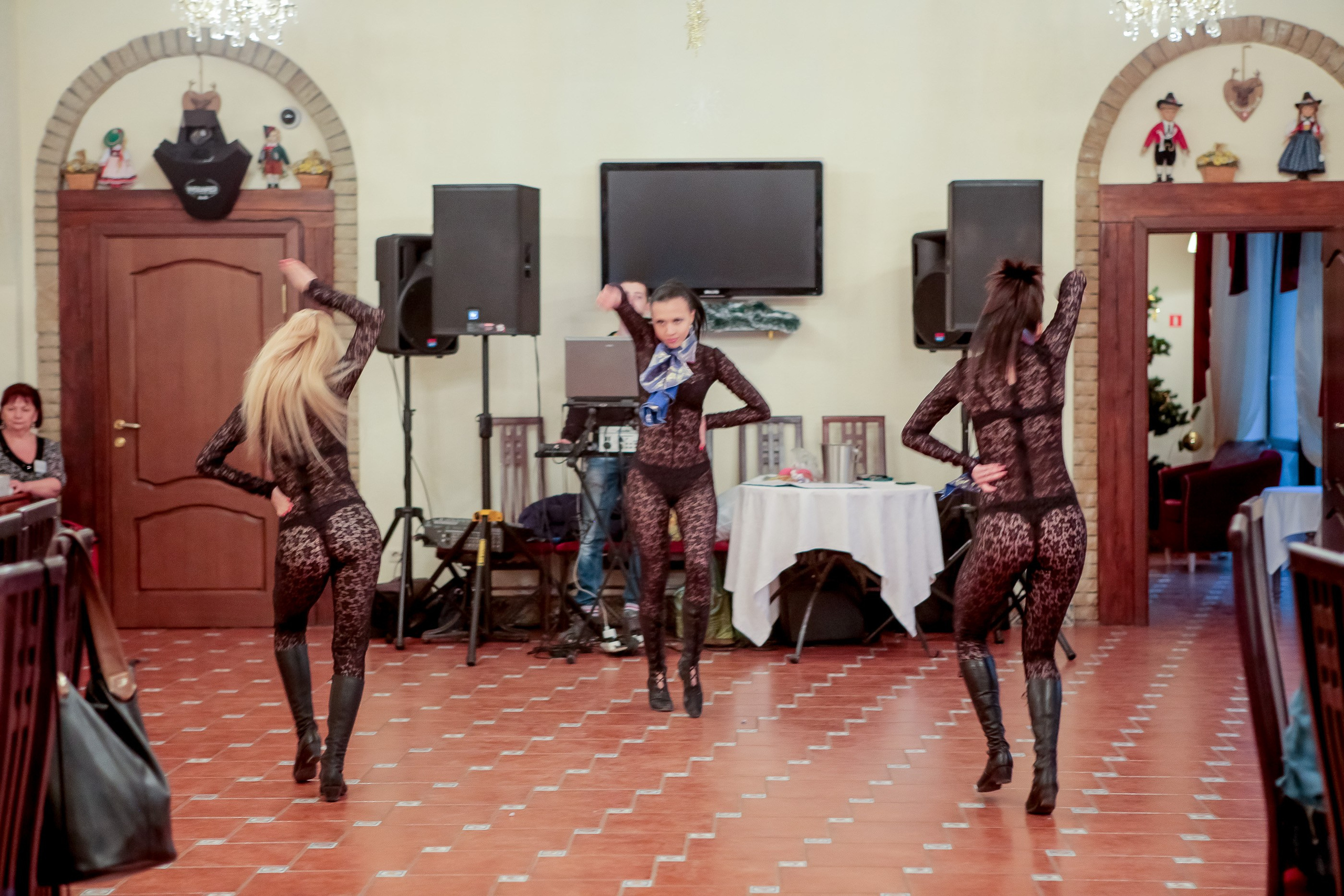 Корпоратив. Max Matvich and Victoria Basova are professionals in their field