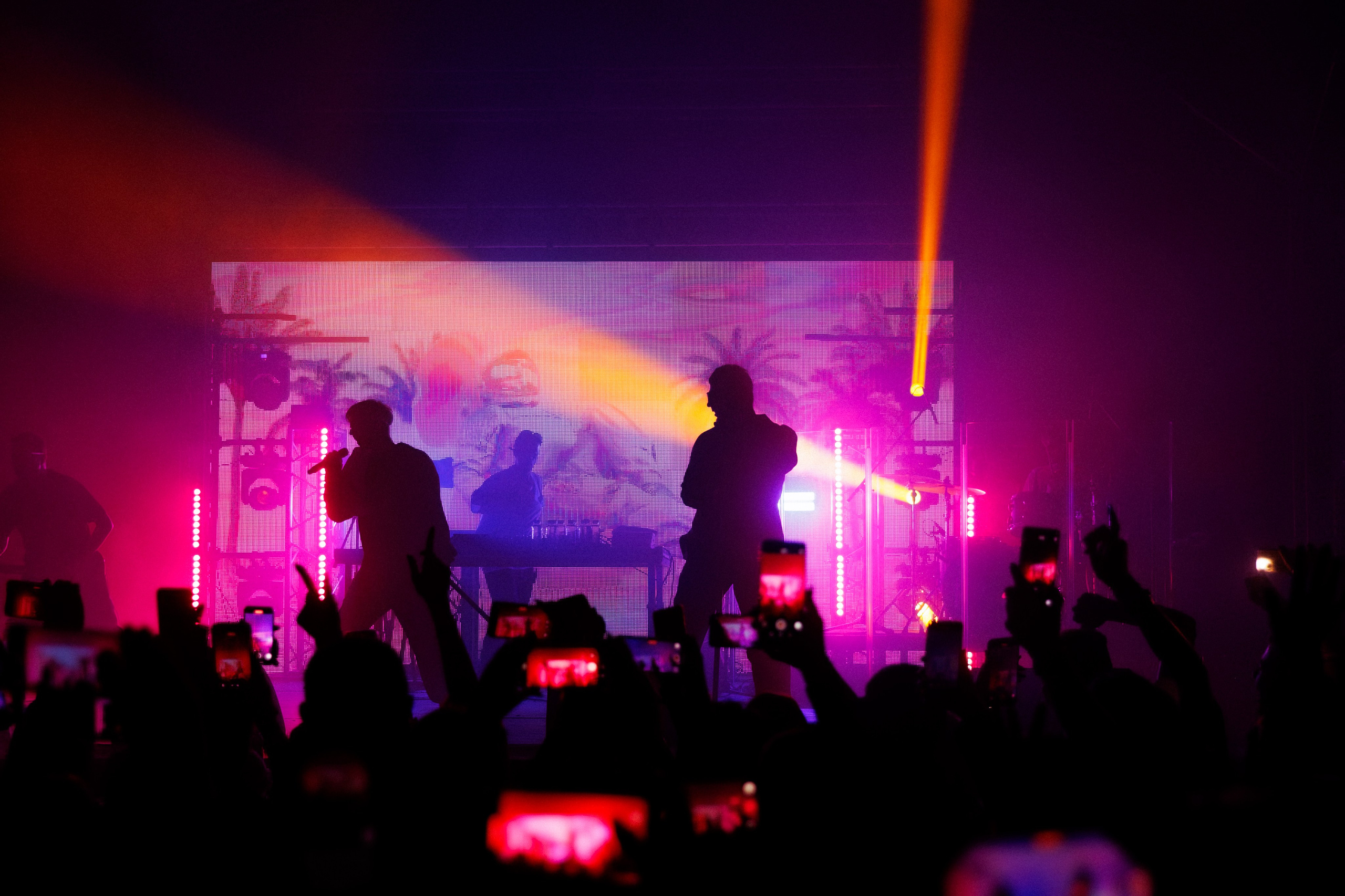 Фотоотчёт и репортаж с концерта группы GAYAZOV$ BROTHER$. Красильников Евгений — профессиональный фотограф в Ростове-на-Дону