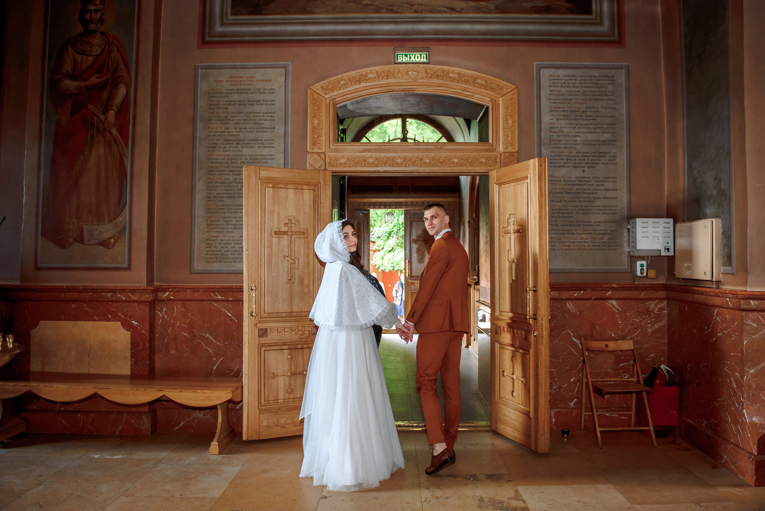 Венчание в Храме Бориса и Глеба в Дегунино. Свадебный и семейный фотограф в Москве Юлия Винник