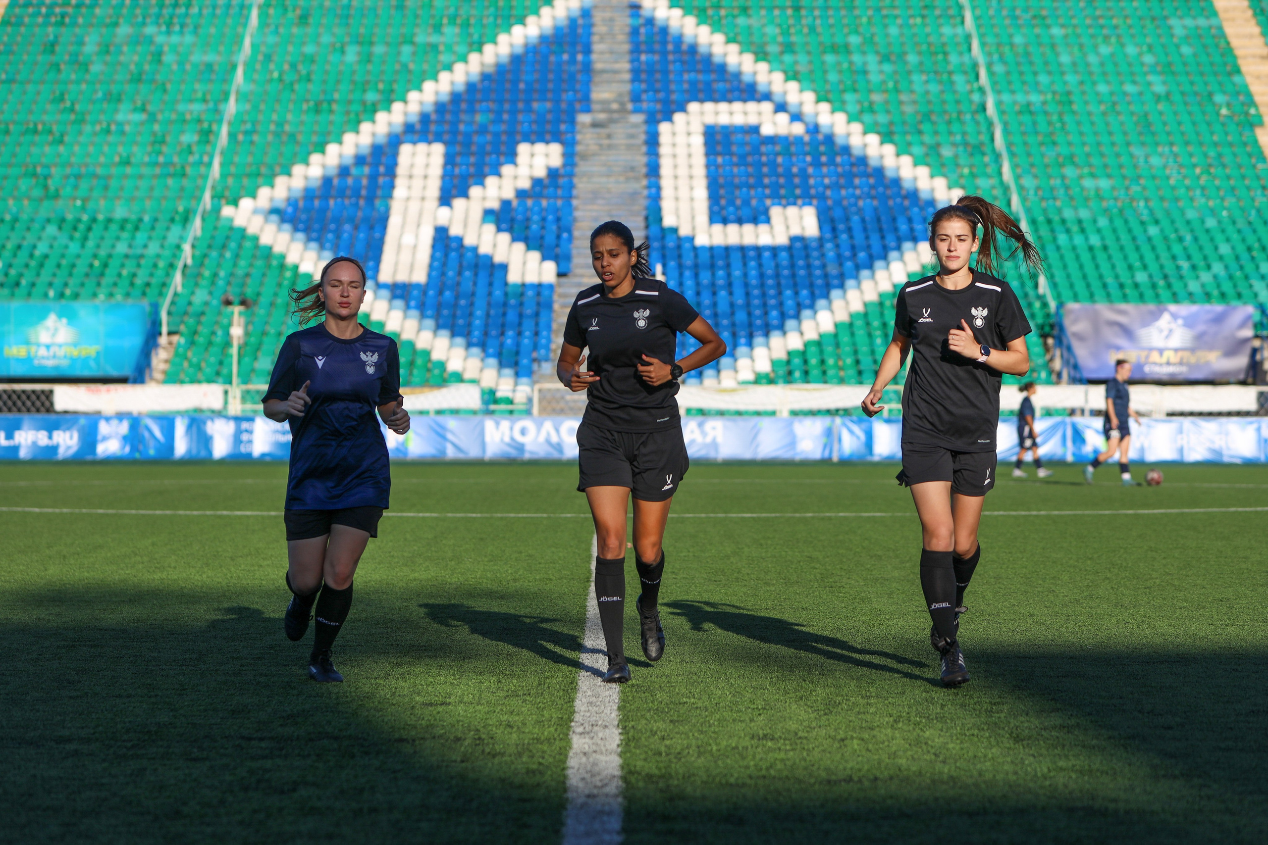 Крылья Советов — Мастер-Сатурн. Молодежная лига по футболу среди женских команд. Спортивный фотограф в Самаре