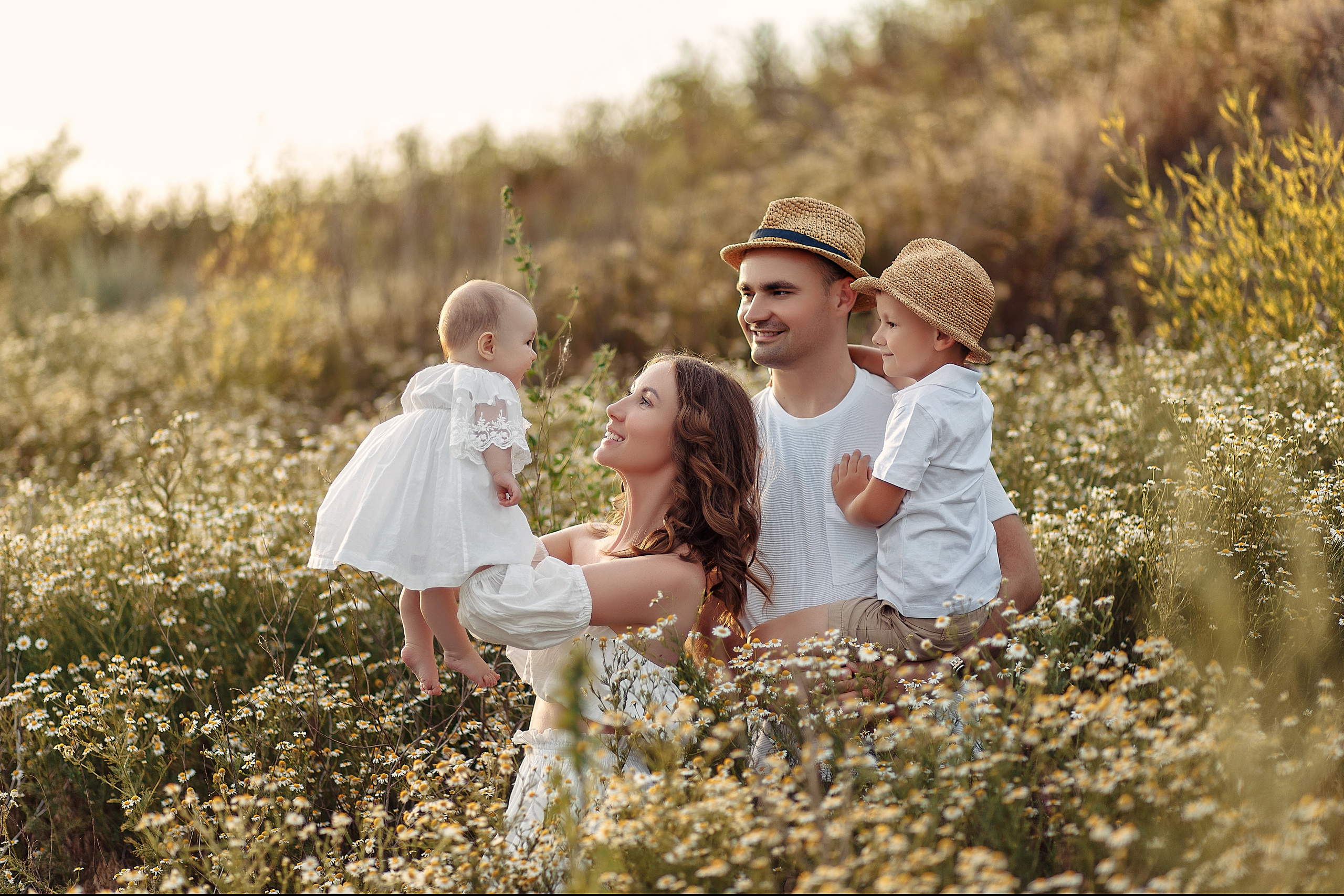 Семейная фотосессия на природе. Главная