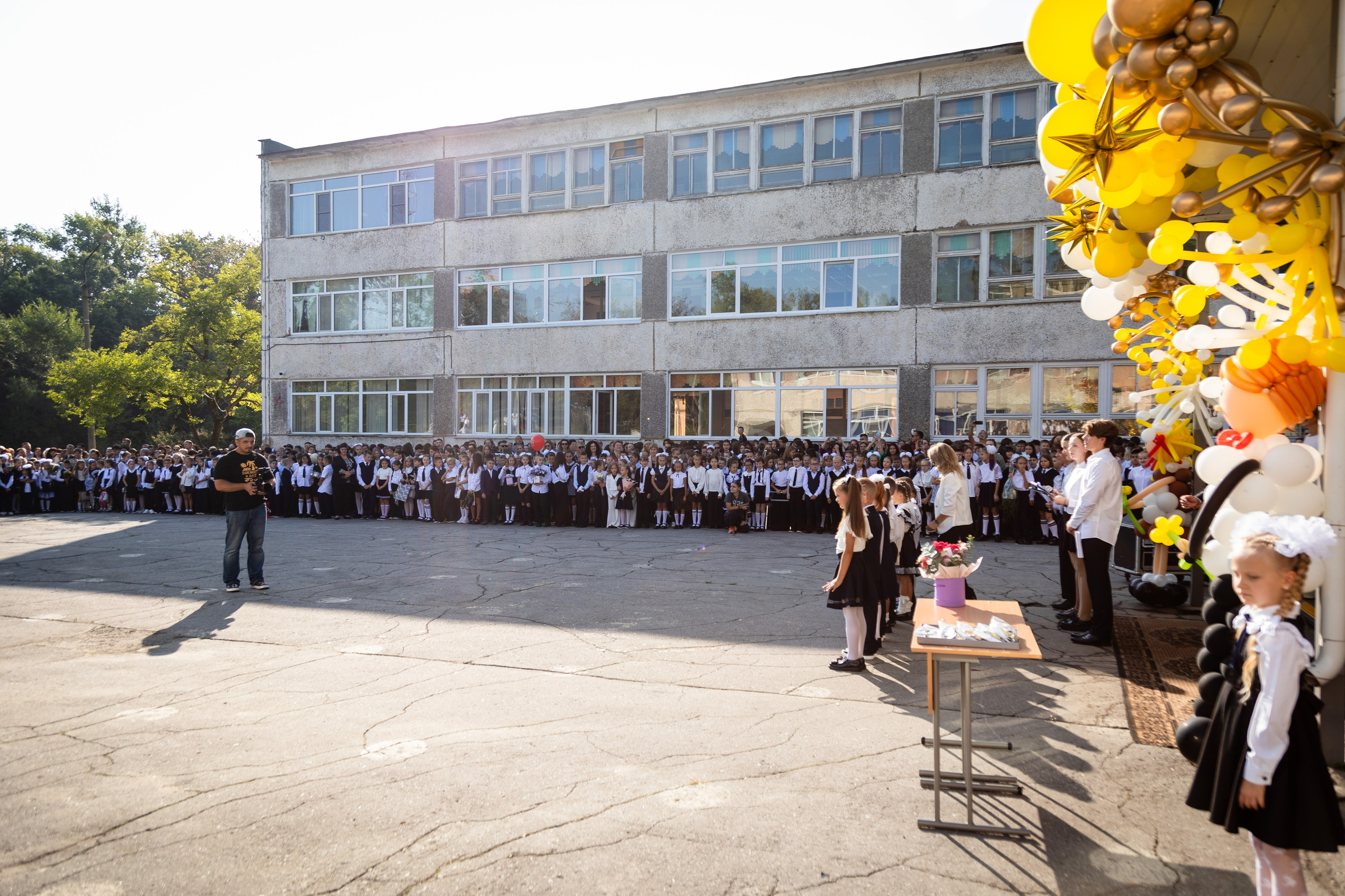 Гимназия № 50. Детский фотограф видеограф в Хабаровске Михаил Орлов