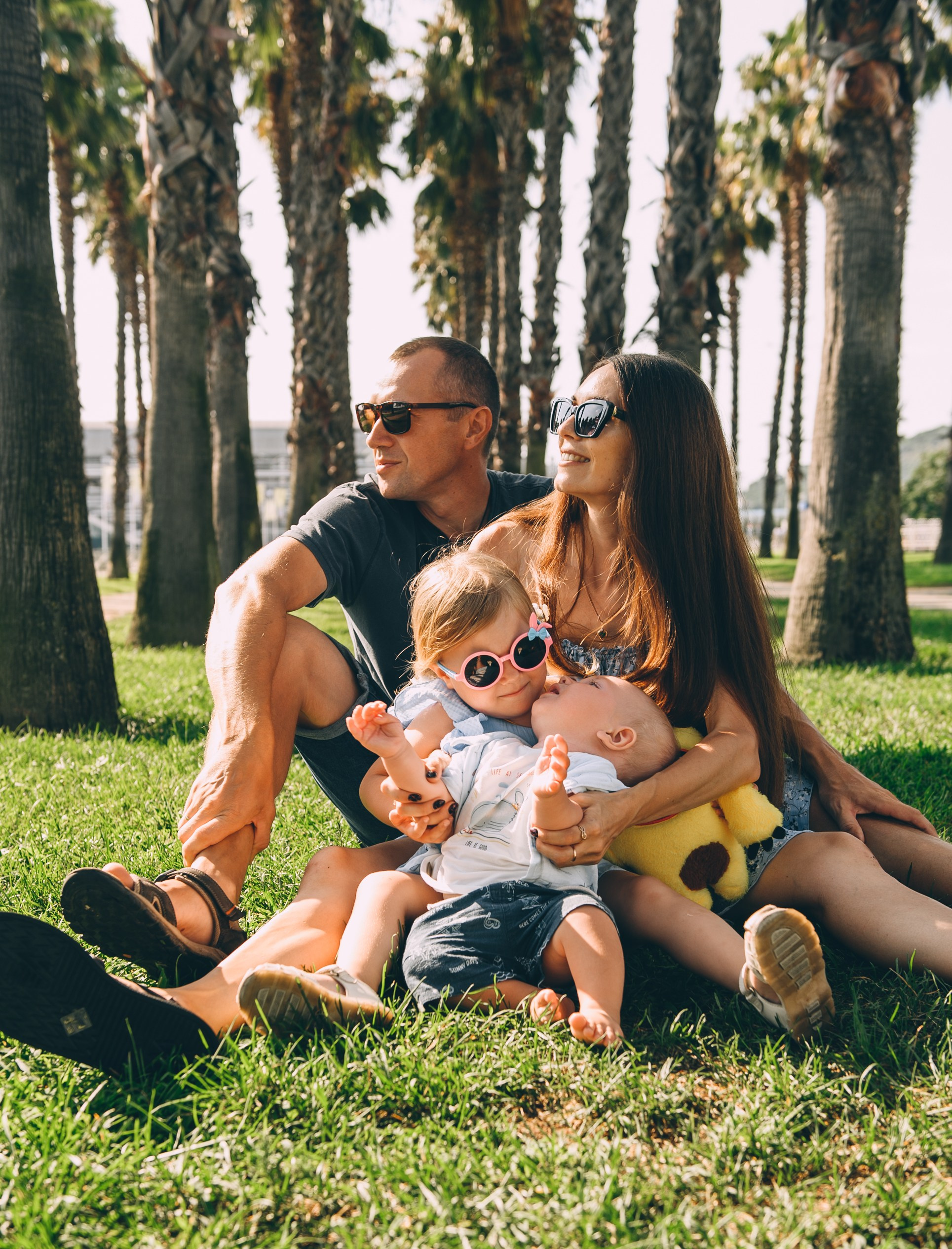 Пальмовая семейная прогулка. Свадебный и семейный фотограф София Невская