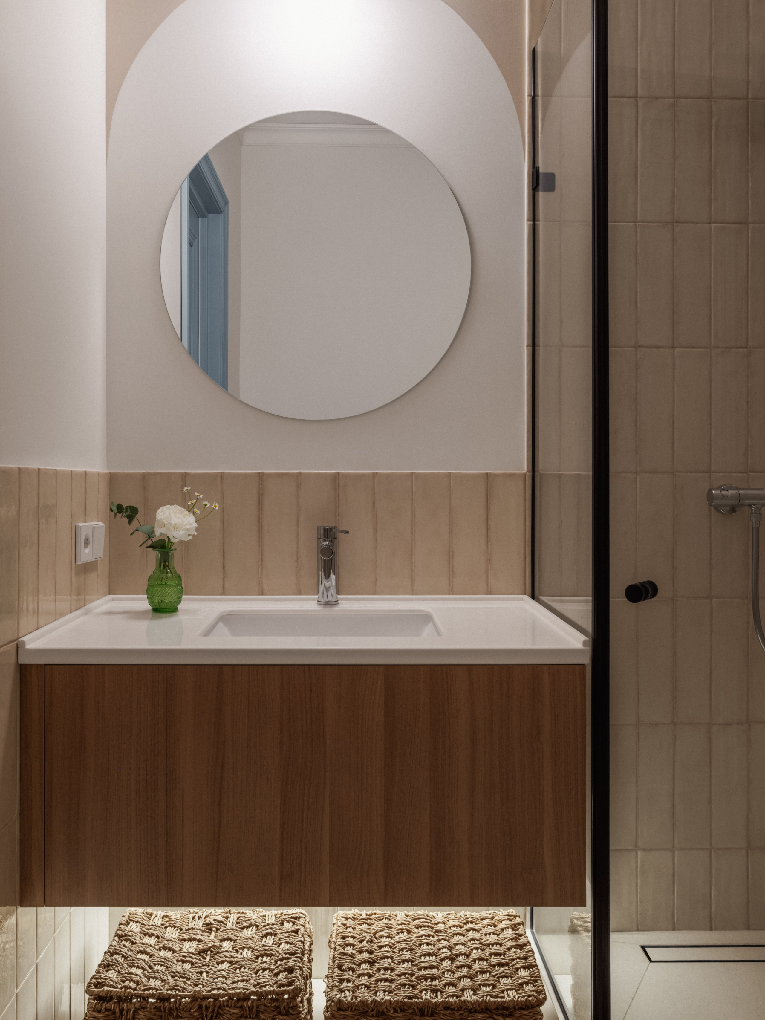 Айдана Калиева — Greenline Atmosfera. Roman Yakunin — interior photographer in Almaty, Kazakhstan