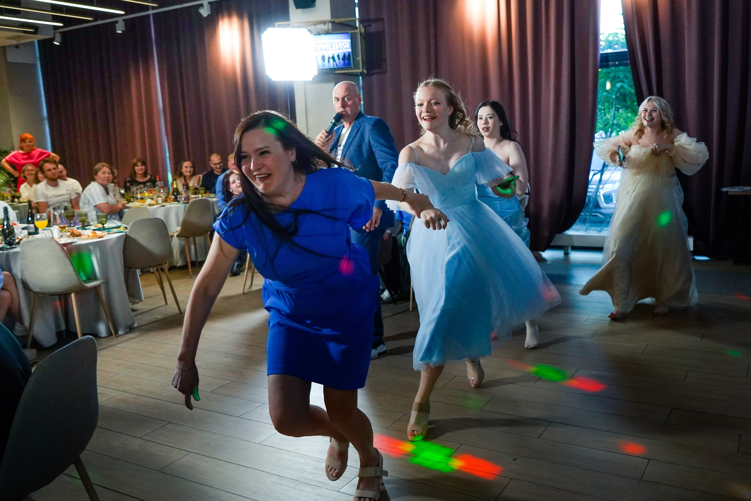 Выпускной вечер, гимназия № 40, 9 класс. Семейный и портретный фотограф в Екатеринбурге Анна Лобанова