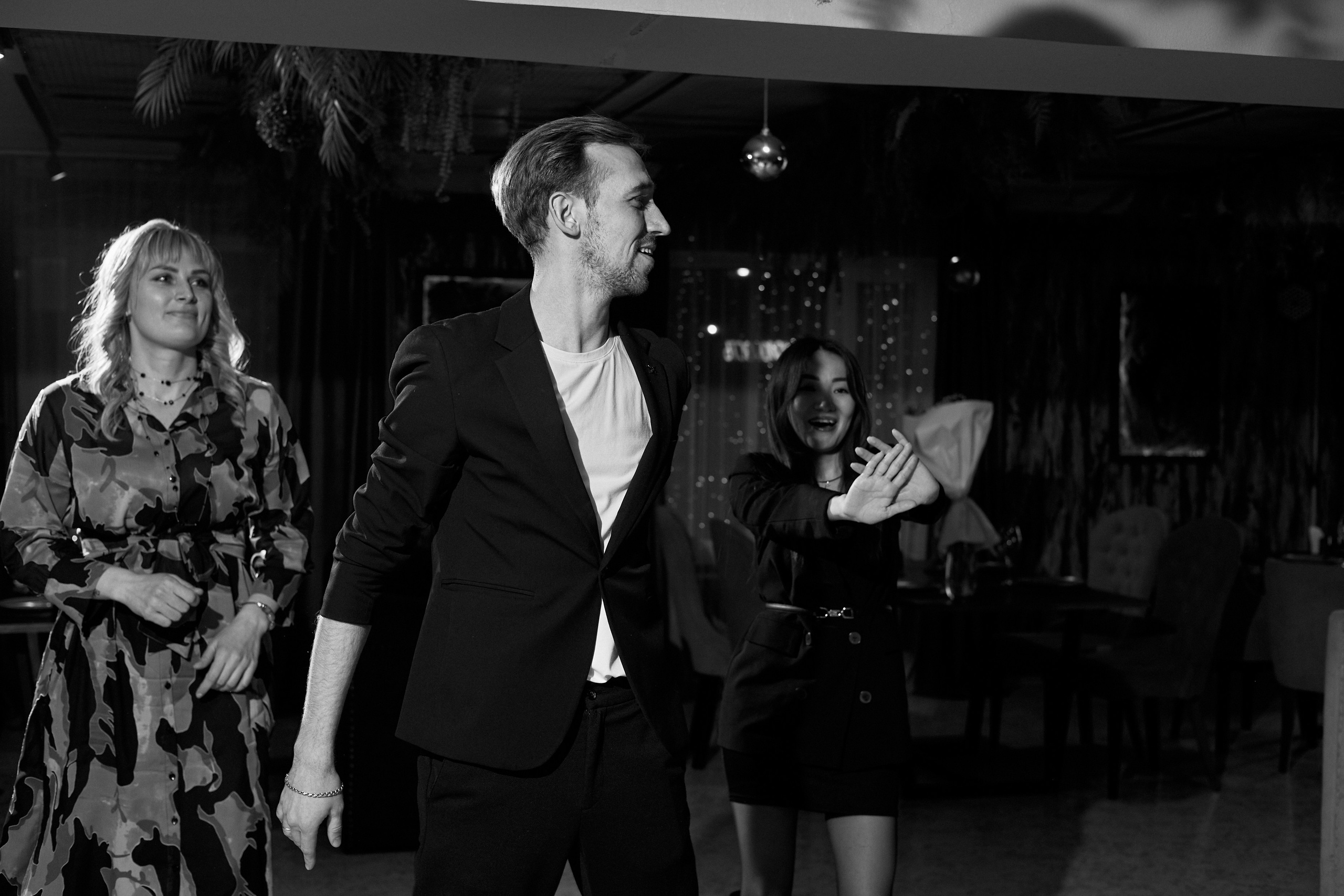 MAXIM & DAMIR | FOREST BAR | 8 МАРТА!. Главная