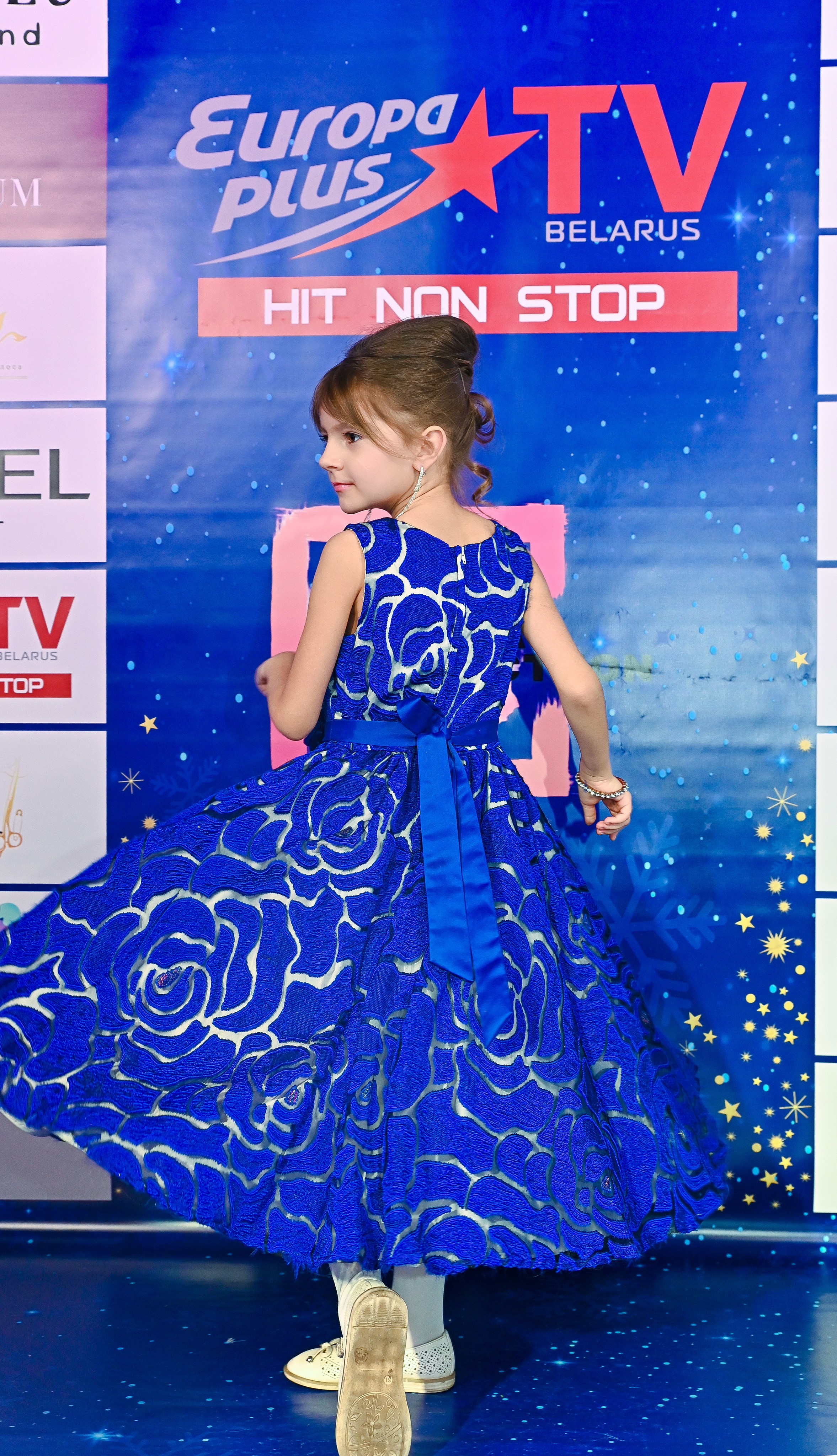 Большая новогодняя тусовка. Фотоуслуги, услуги фотографа, фотографирование важных событий