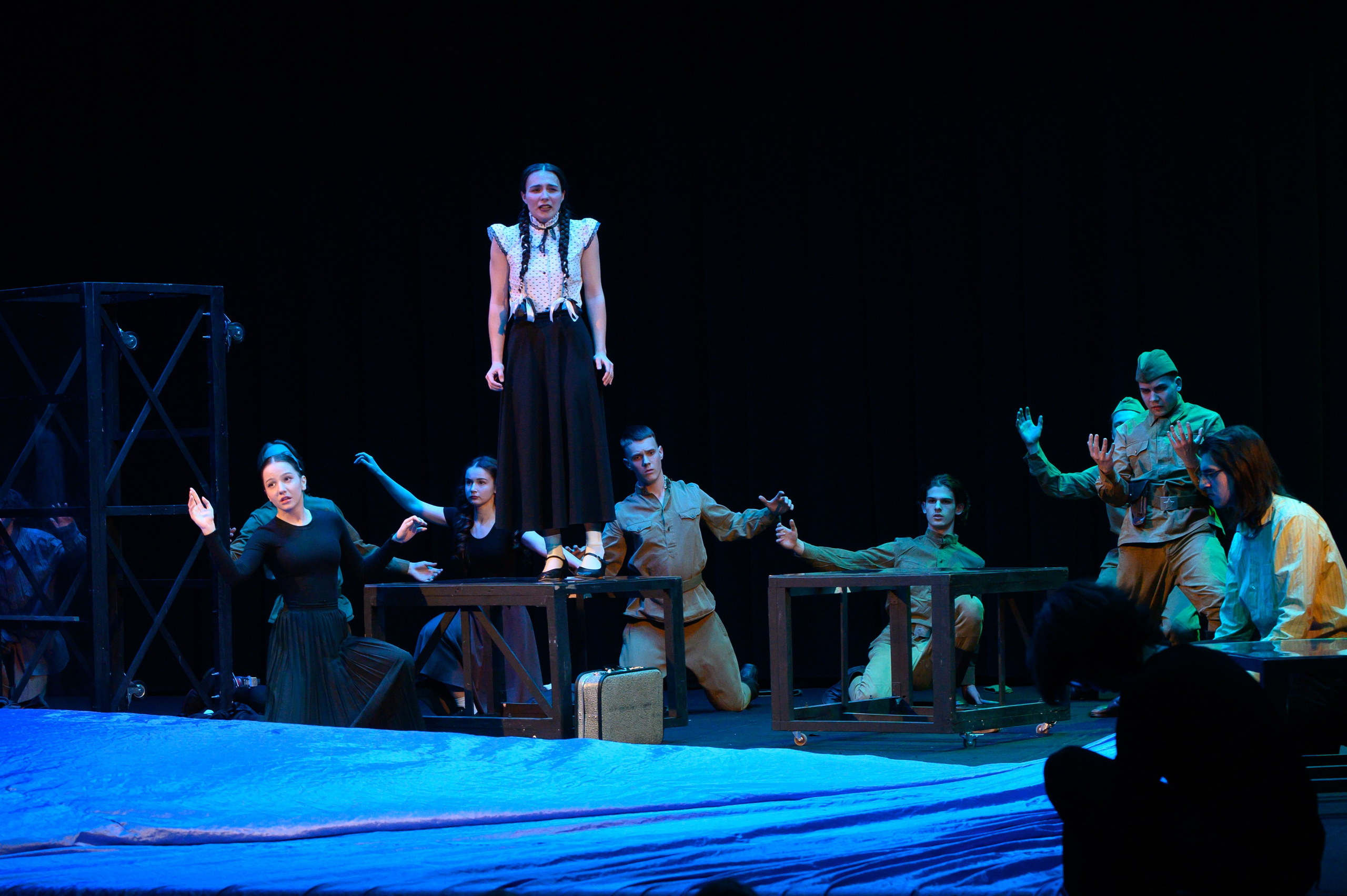 Молодая гвардия. Фотоуслуги, услуги фотографа, фотографирование важных событий