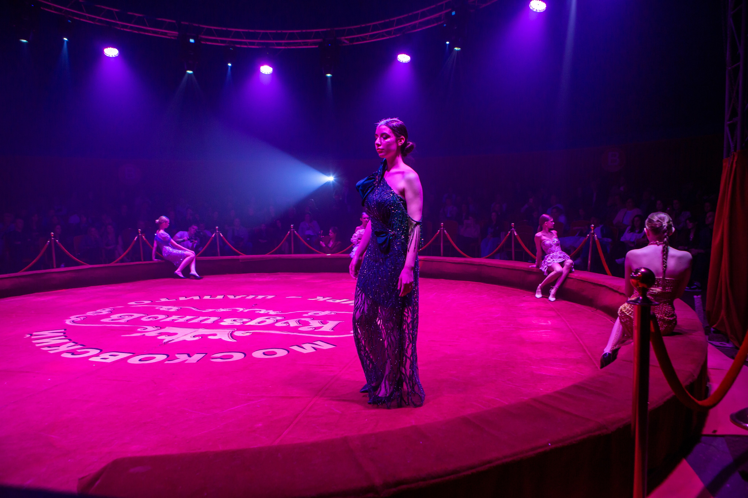 MANEGE SHOW. Репортажный, семейный, свадебный, портретный фотограф