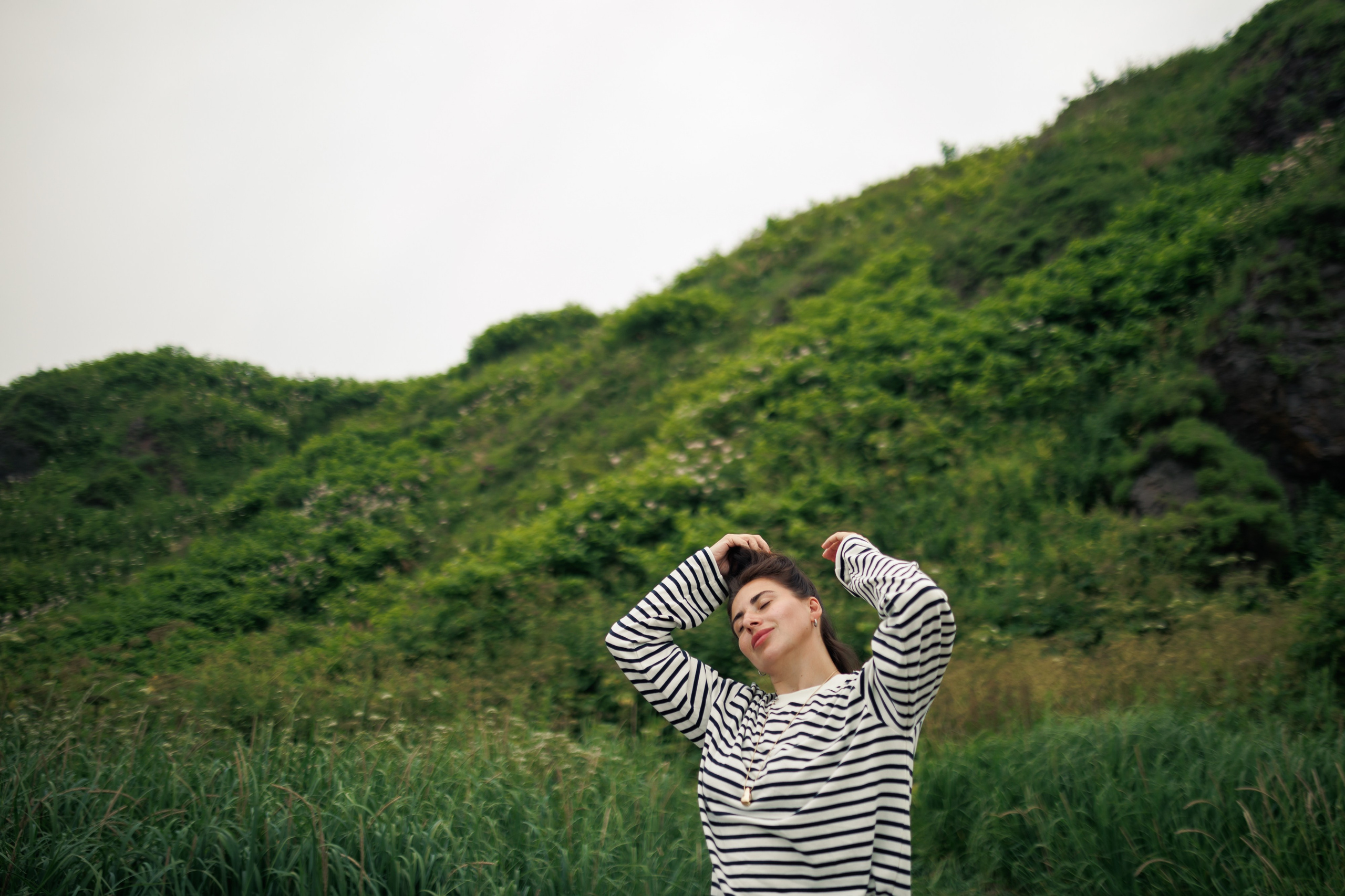 Женская фотосессия на берегу Охотского моря. Сахалин. Фотограф Валерия Горбунова Подольск Бутово Видное Щербинка