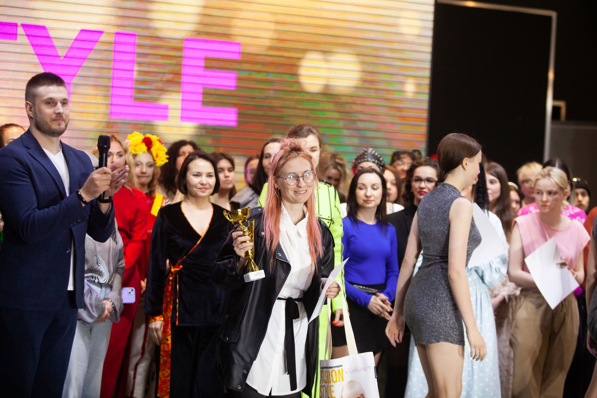 Фестиваль моды и красоты Fashion Style (11 мая 2024). Репортажный фотограф Алексей Пирязев