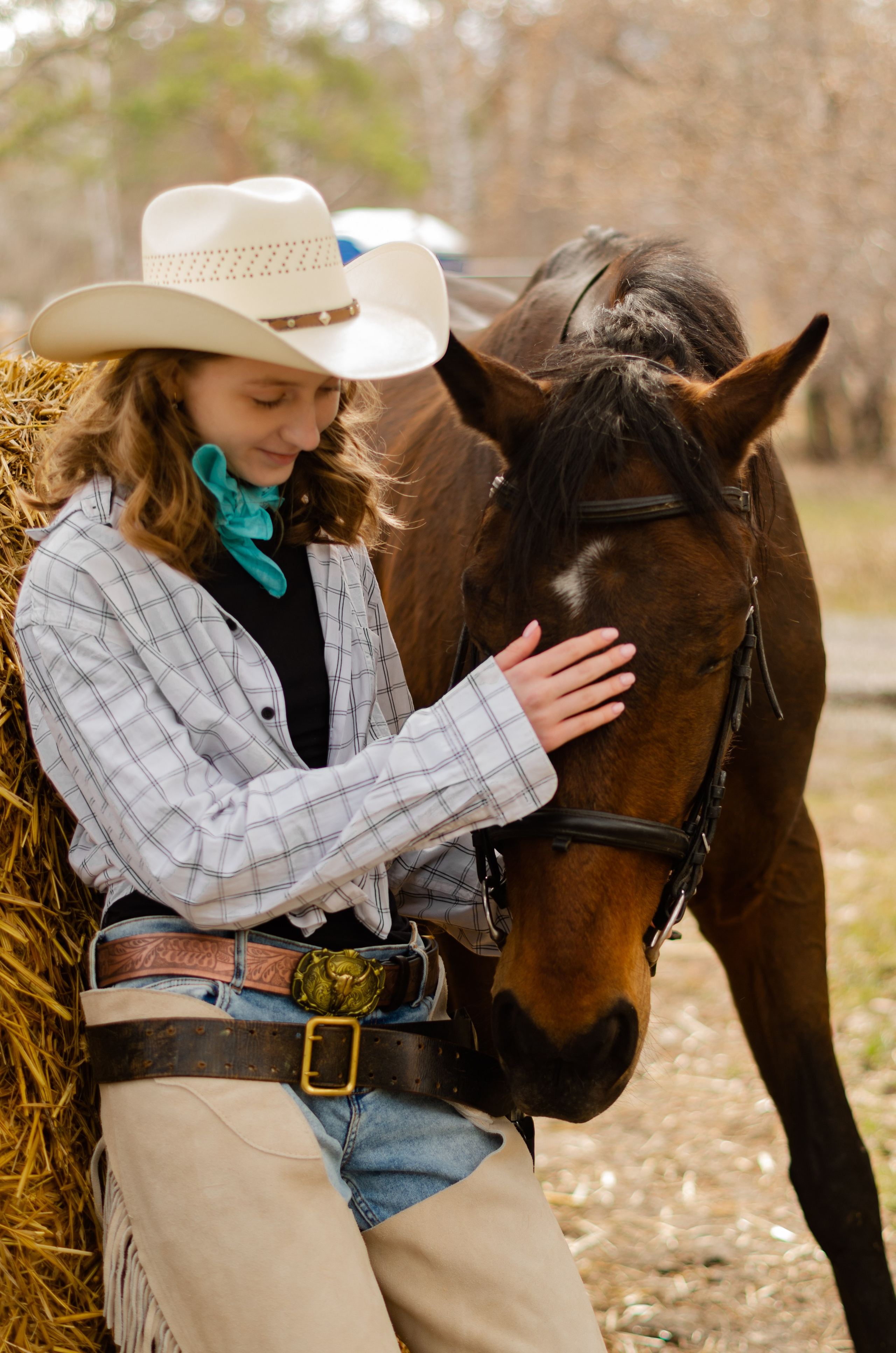 Ковбойская девчонка. Фотограф Марина Доглядная Челябинск фотосессии с лошадьми, мотоциклами
