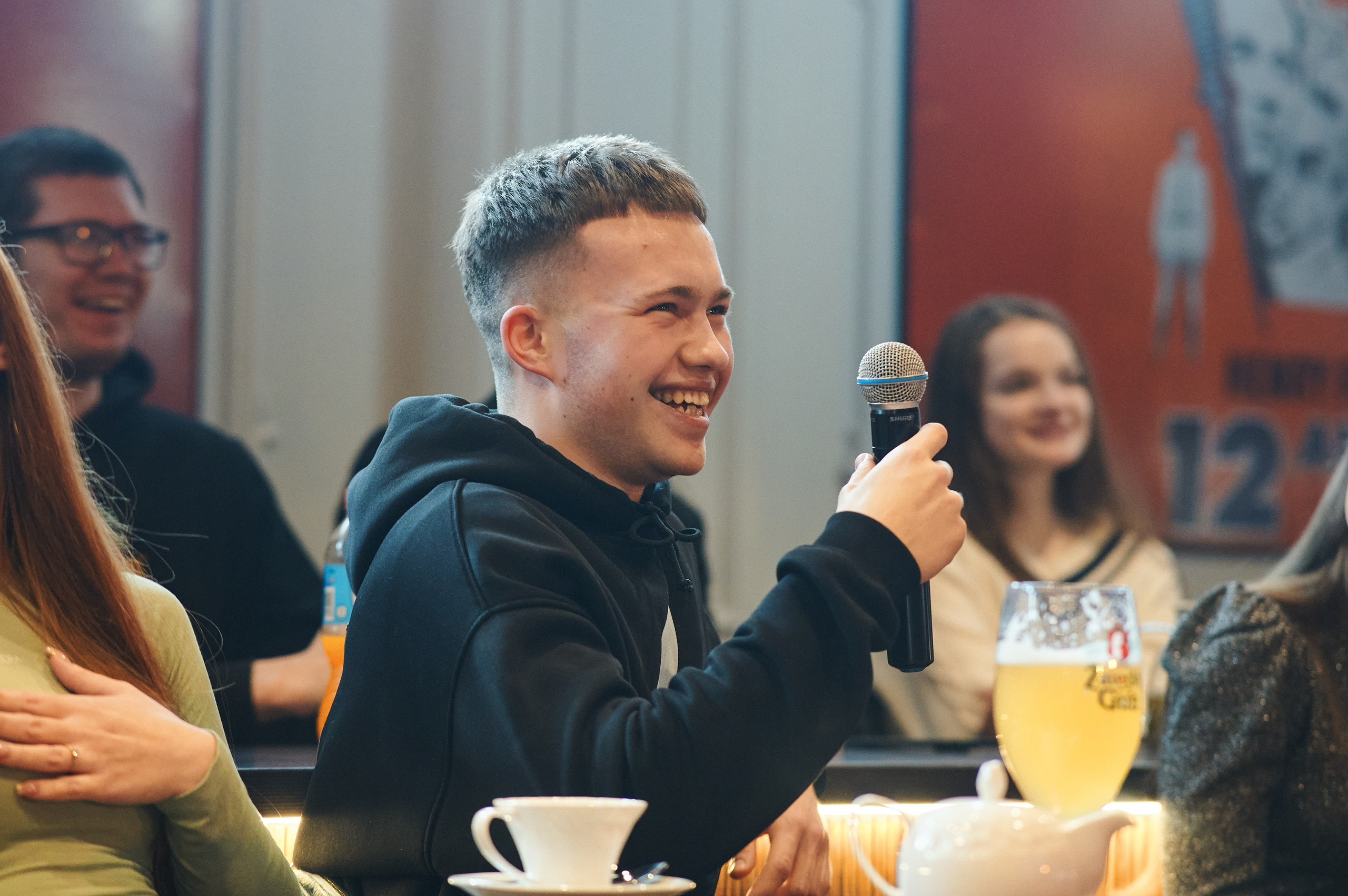 Импровизация с залом. Главная