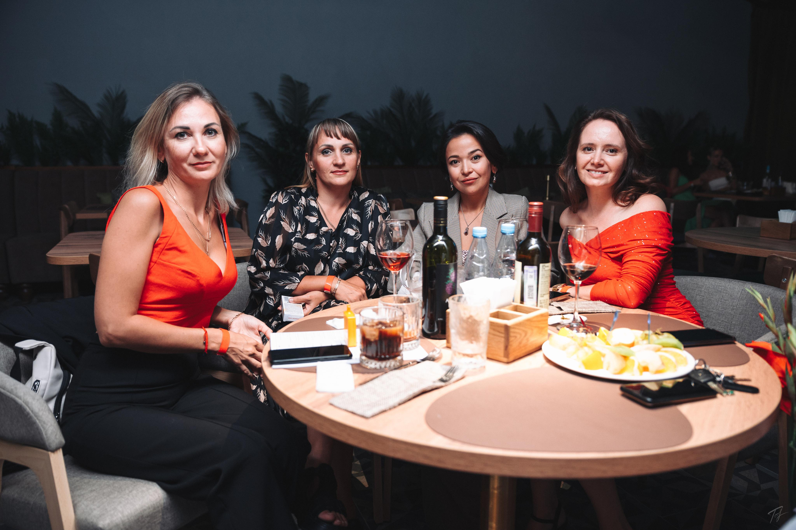 SANDRO. RESTO-BAR. Производство фото и видео