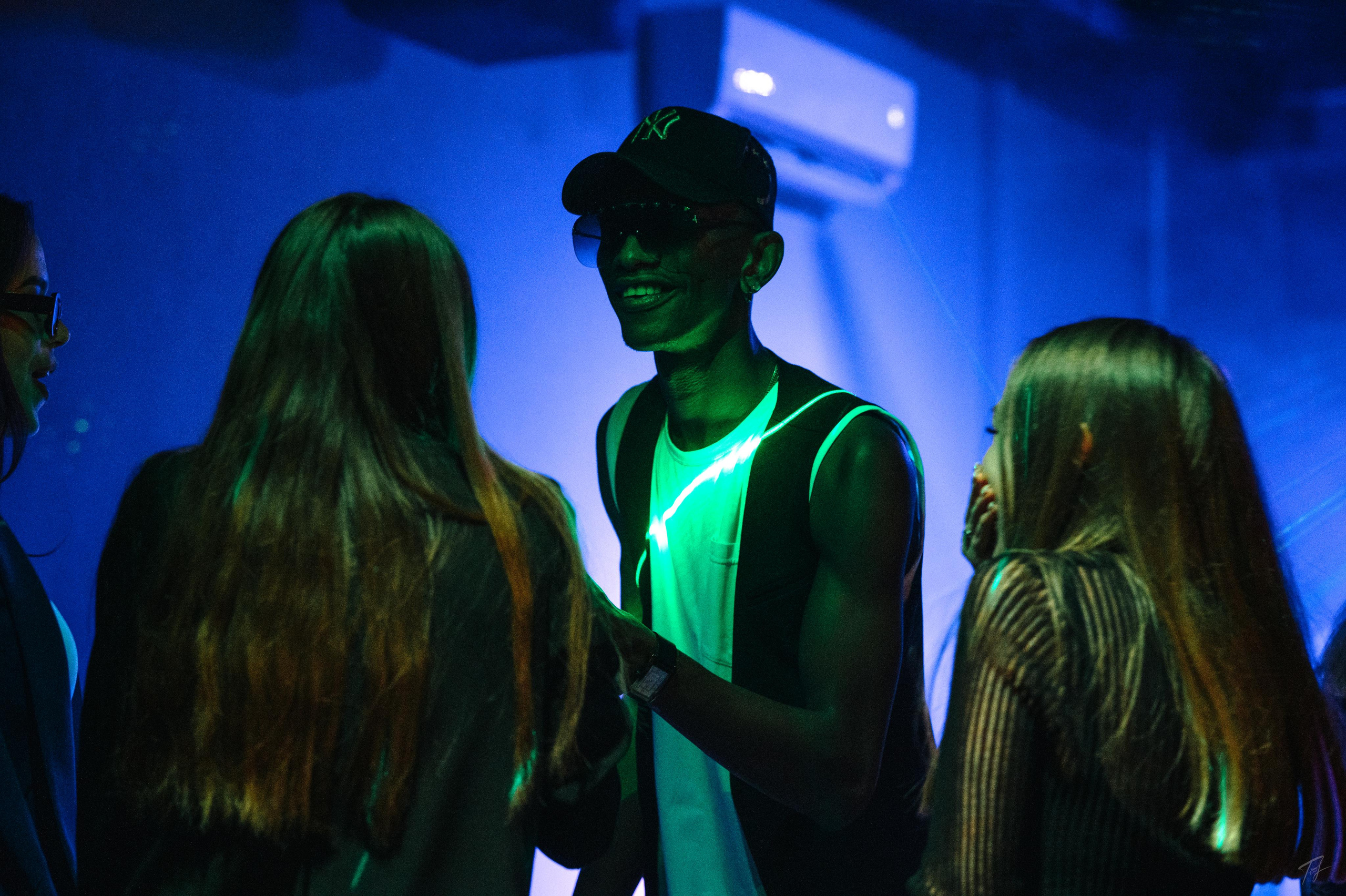 SANDRO. RESTO-BAR. Производство фото и видео