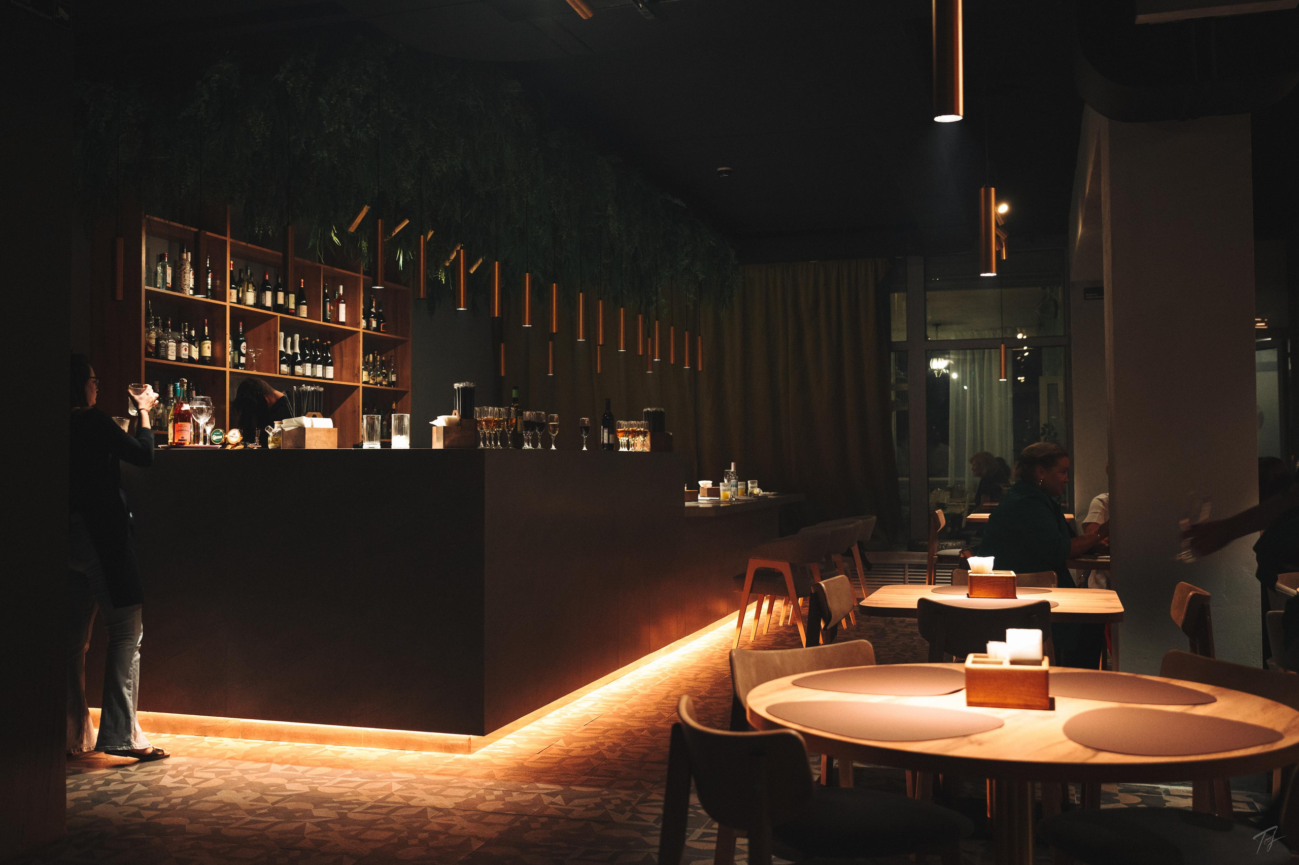 SANDRO. RESTO-BAR. Производство фото и видео