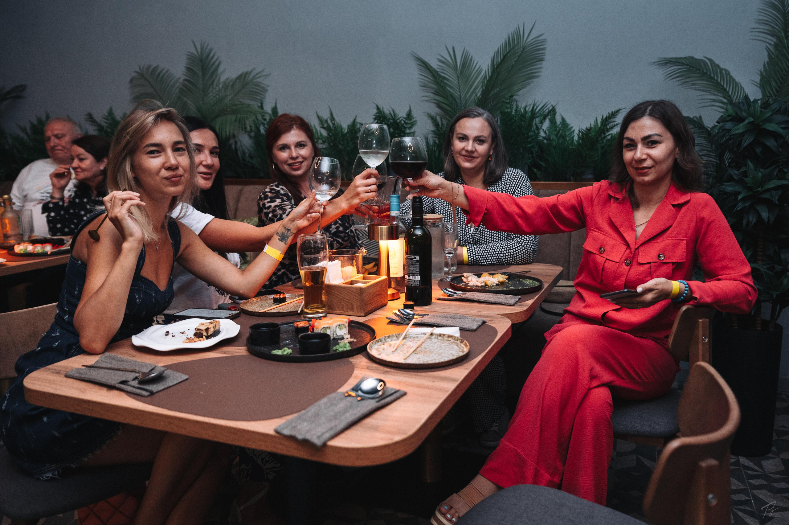 SANDRO. RESTO-BAR. Производство фото и видео