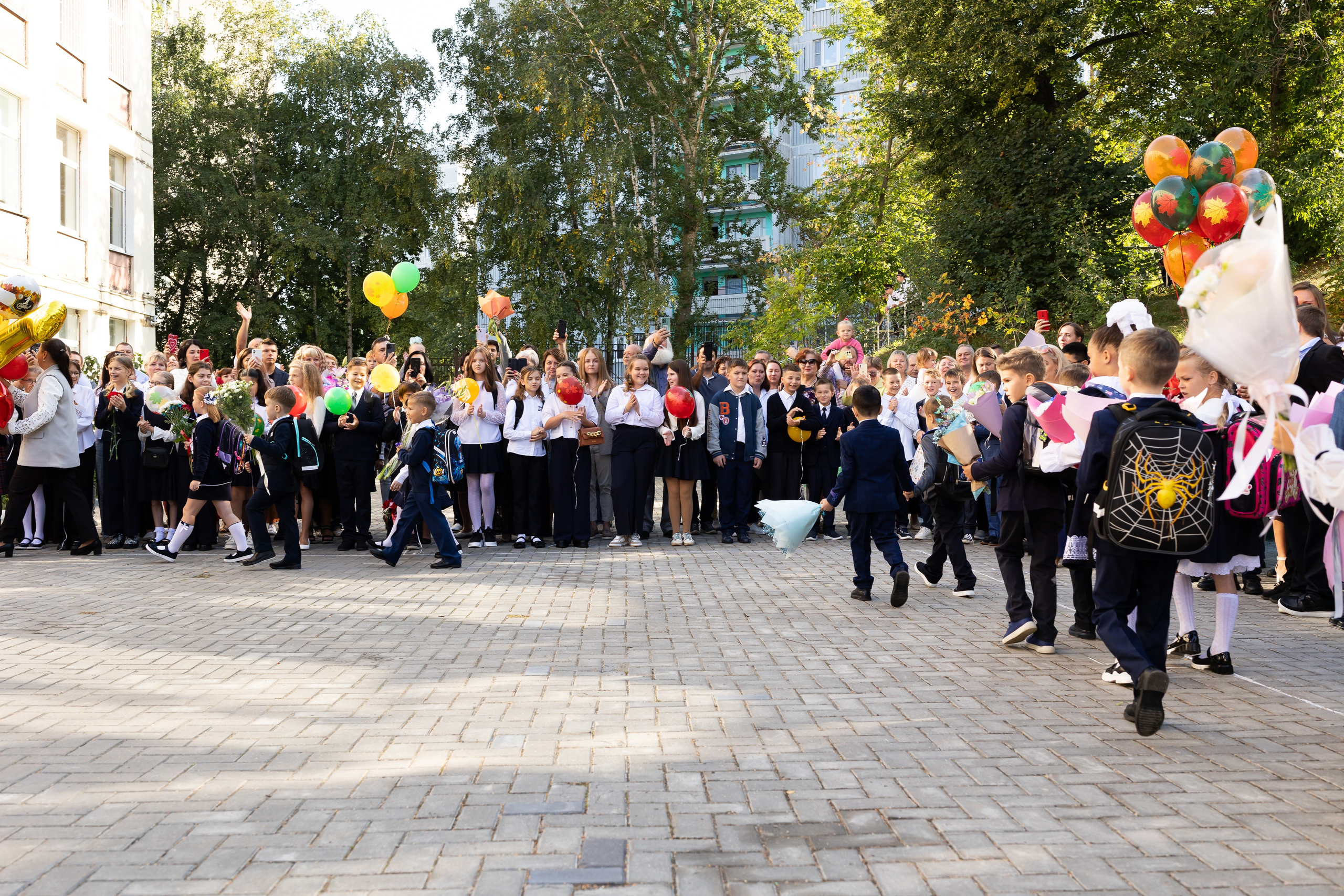 Линейка 1 сентября. Профессиональный Фотограф в Москве Андрей Славнов
