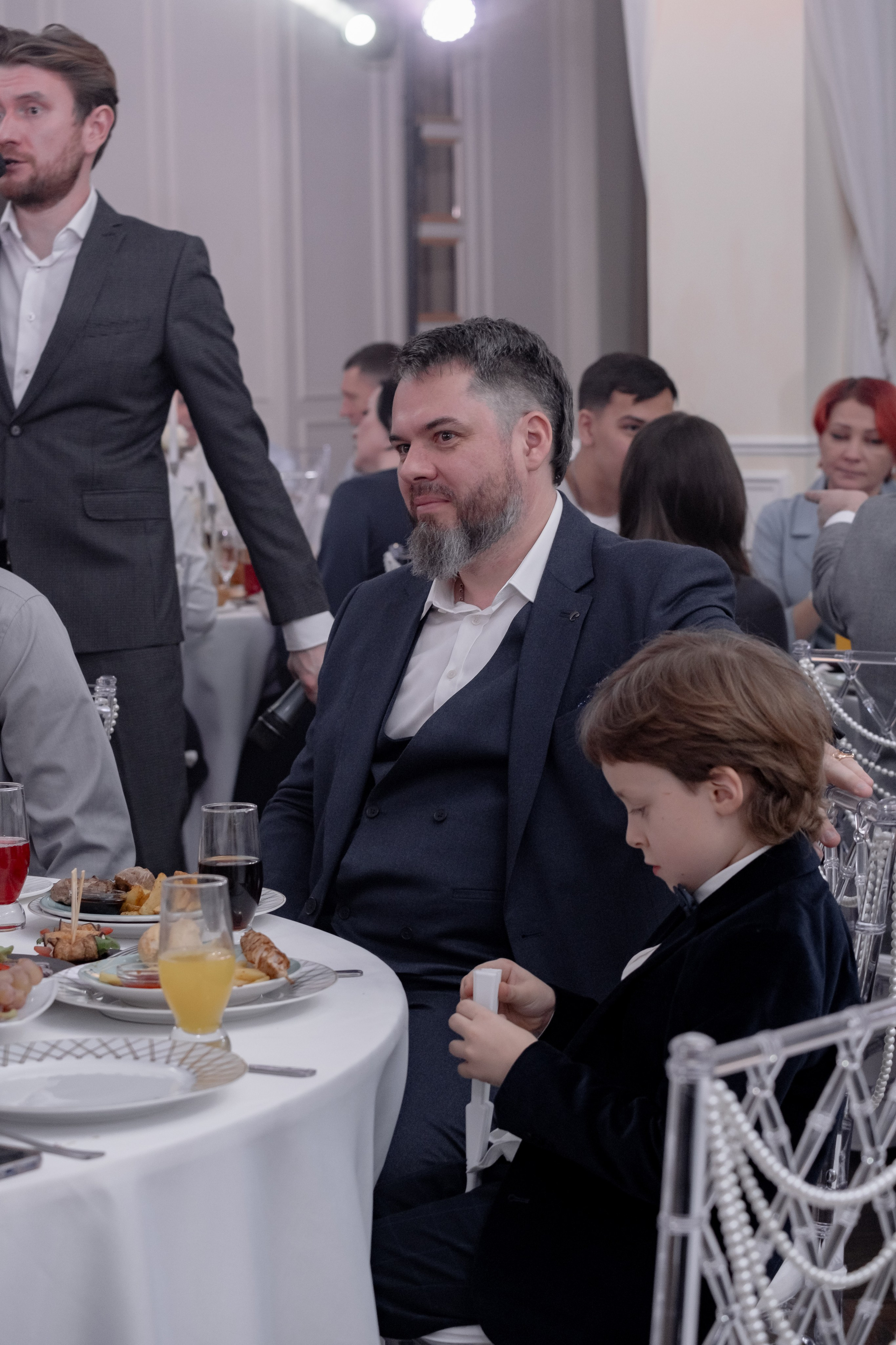 СВАДЕБНЫЙ БАНКЕТ (СНЯТО В СИБИРЕ В НИЖНЕВАРТОВСКЕ). Профессиональный фотограф, Санкт-Петербург — Виктория Богомолова