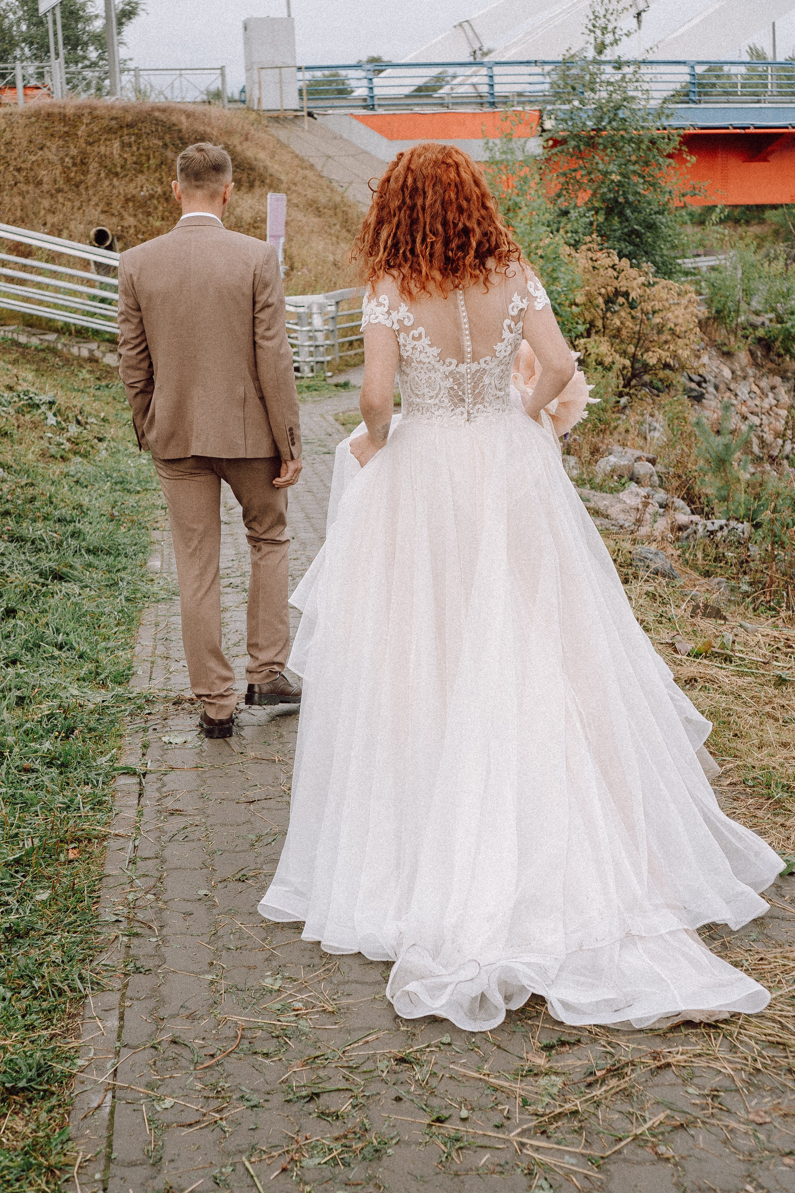 СВАДЕБНАЯ ФОТОСЕССИИЯ ПАРЫ В ГОРОДЕ ПРИОЗЕРСК В СОСНОВОМ ЛЕСУ И С ПИКАПОМ. Профессиональный фотограф, Санкт-Петербург — Виктория Богомолова