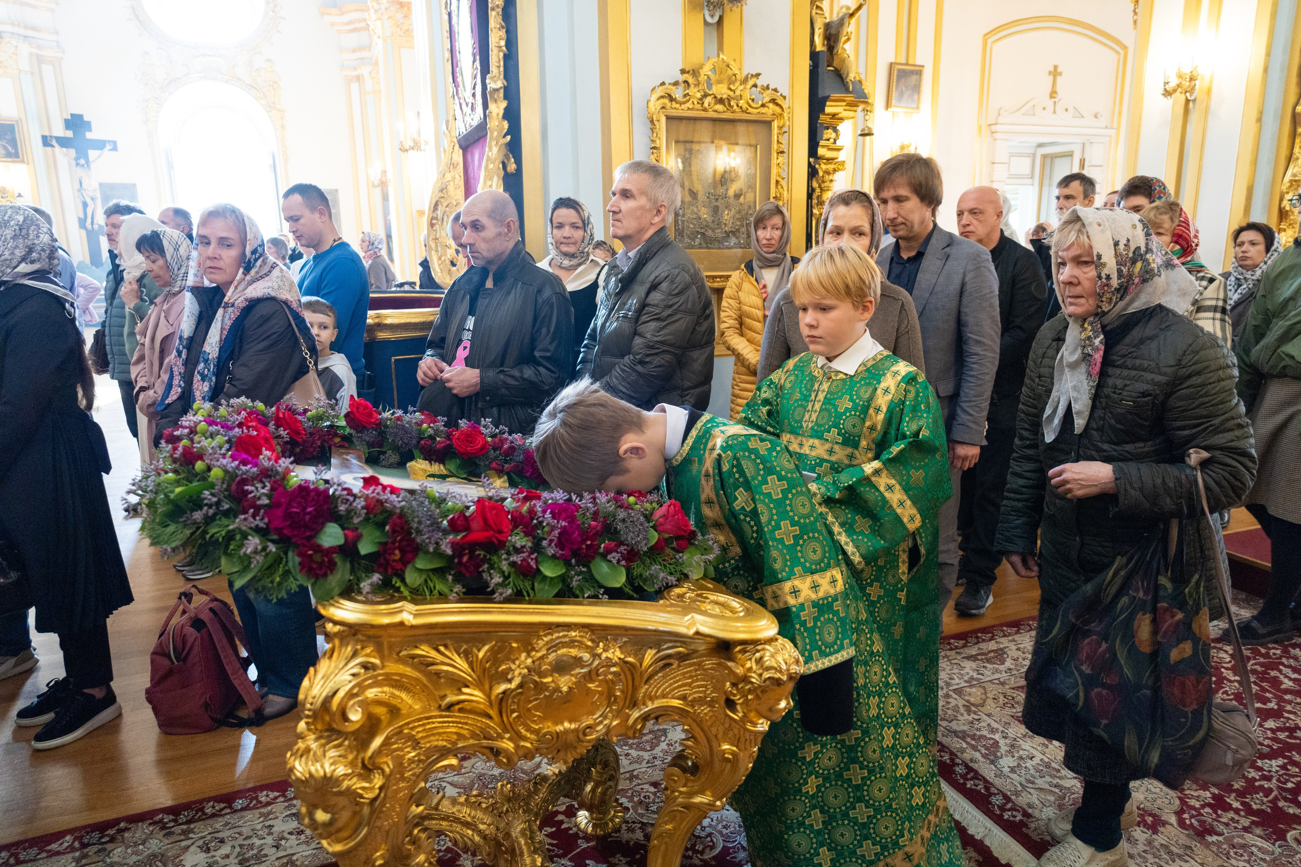 Неделя 16-я по Пятидесятнице, по Воздвижении. Глас 7-й. Попразднство Воздвижения Креста. Вмч. Никиты. НИКОЛО-БОГОЯВЛЕНСКИЙ МОРСКОЙ СОБОР