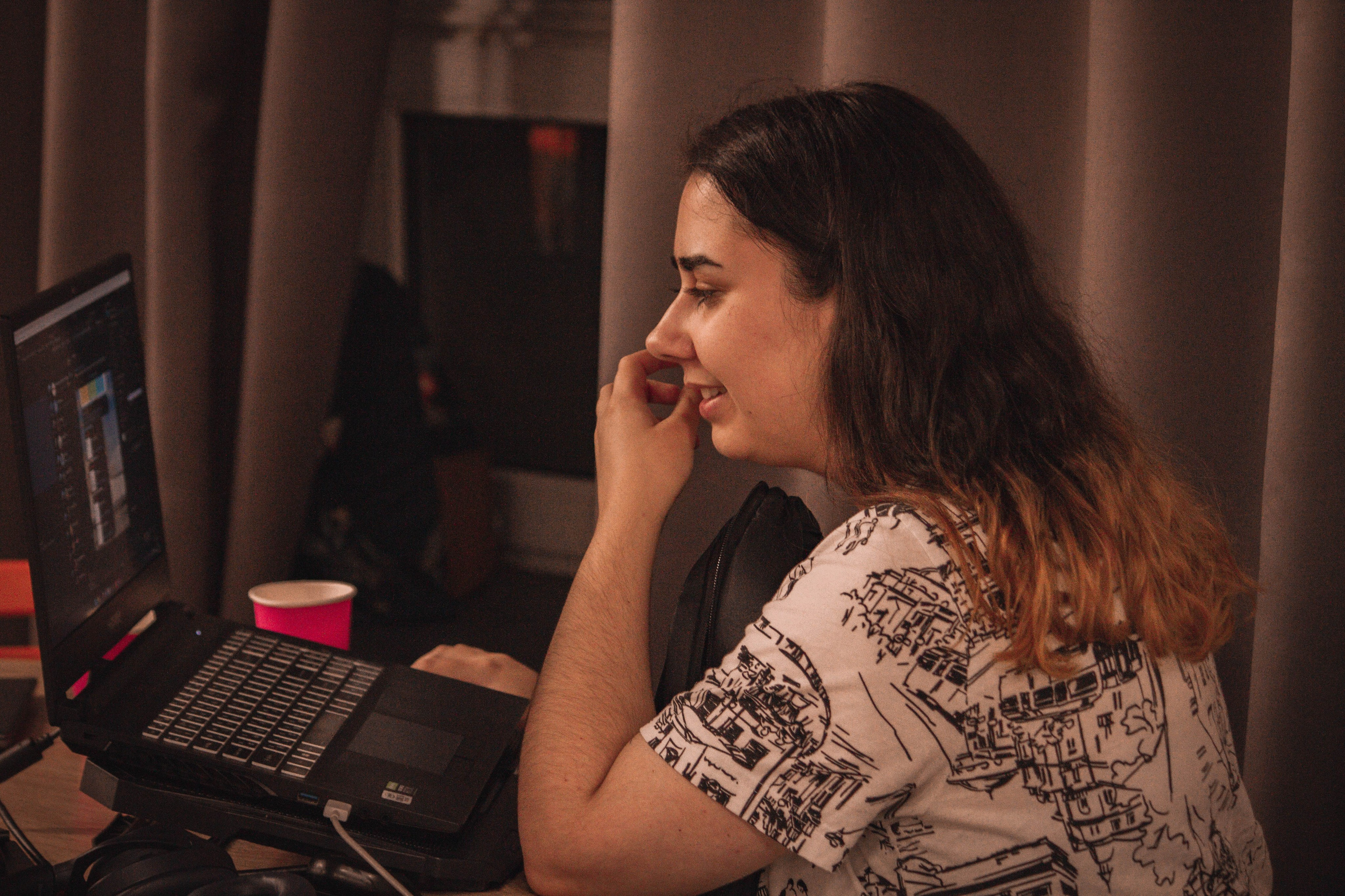 ЖЕНСКИЙ ГЕЙМДЖЕМ — Творческий сбор разработчиц. Создадим шедевр? Виталина и её фотоискусство