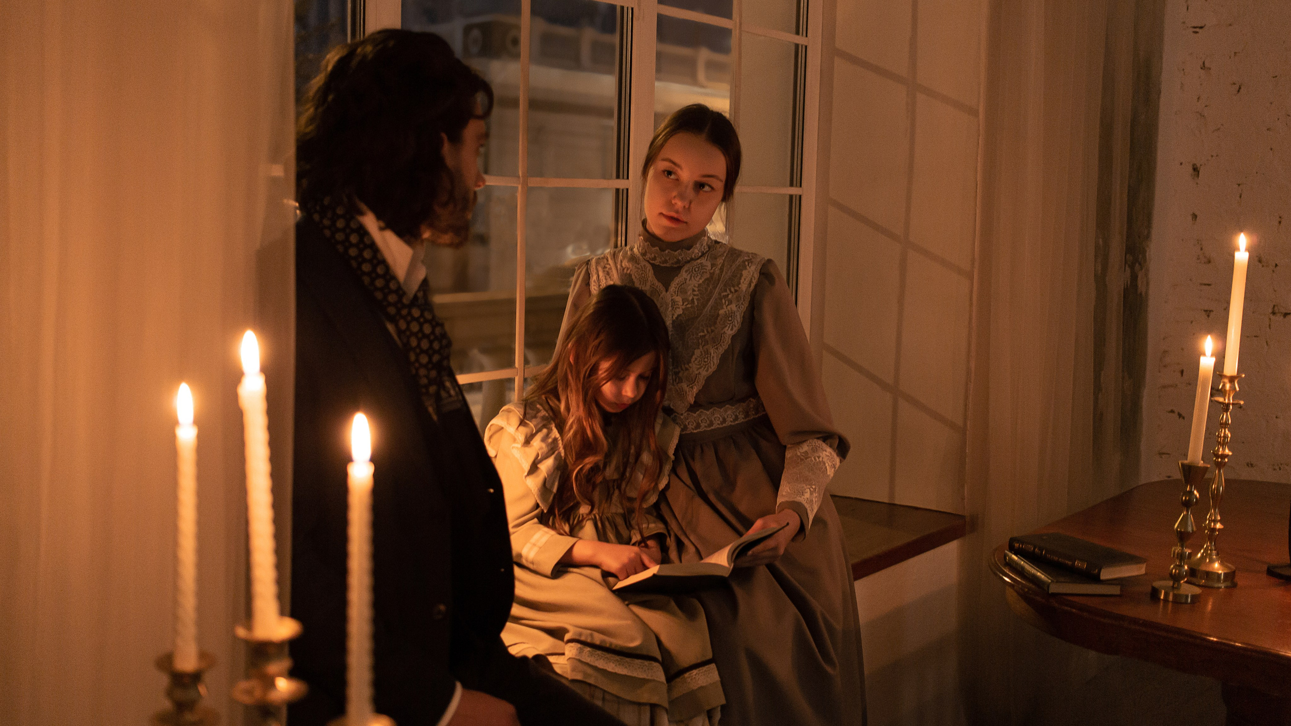 Страницы и свечи. Свадебный и портретный фотограф в Красноярске Алина Семенихина