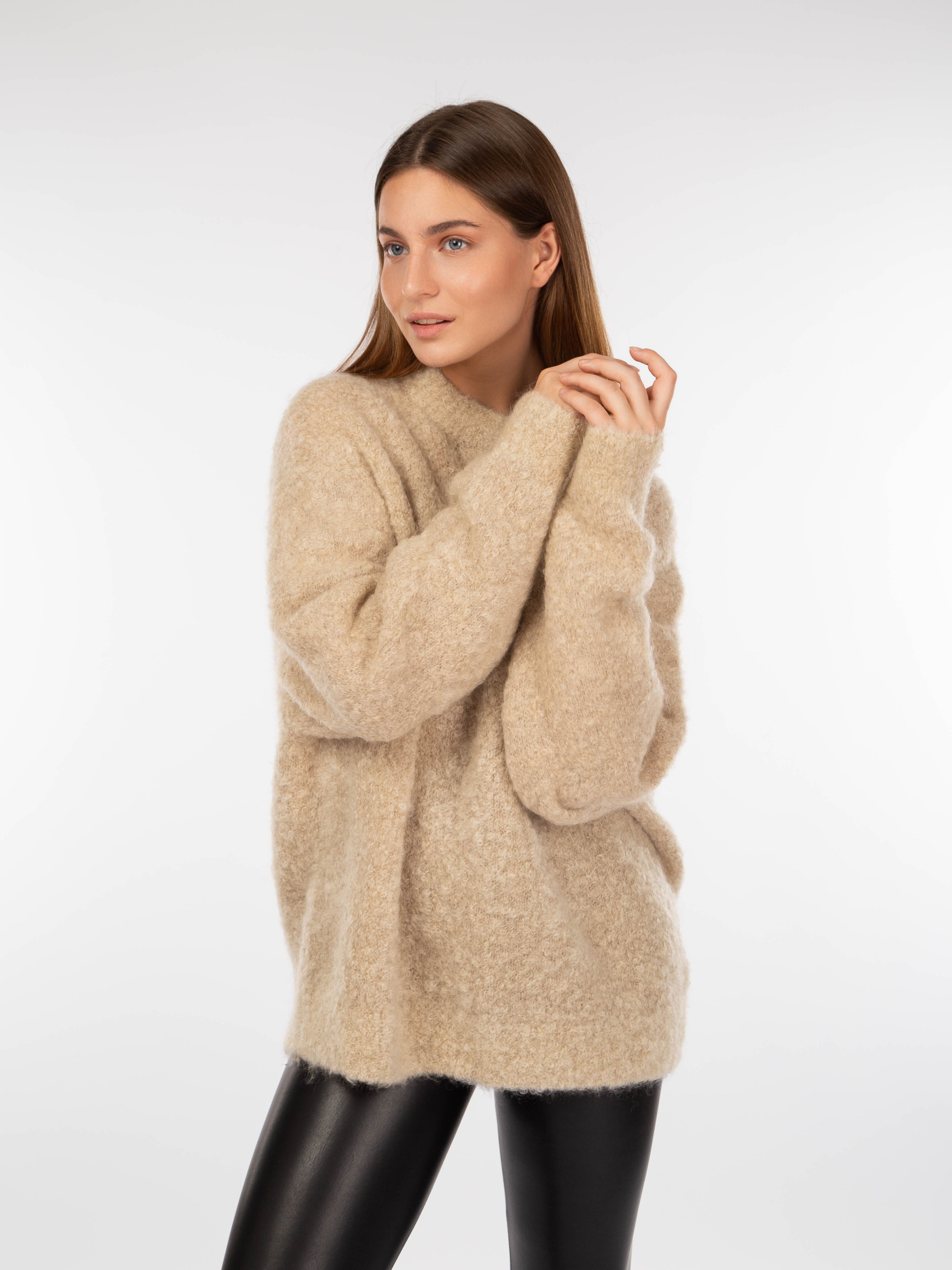 Модельная съемка одежды для брендов в Москве. Фотограф Анна Татаурова | Авторская фотосъемка в Москве