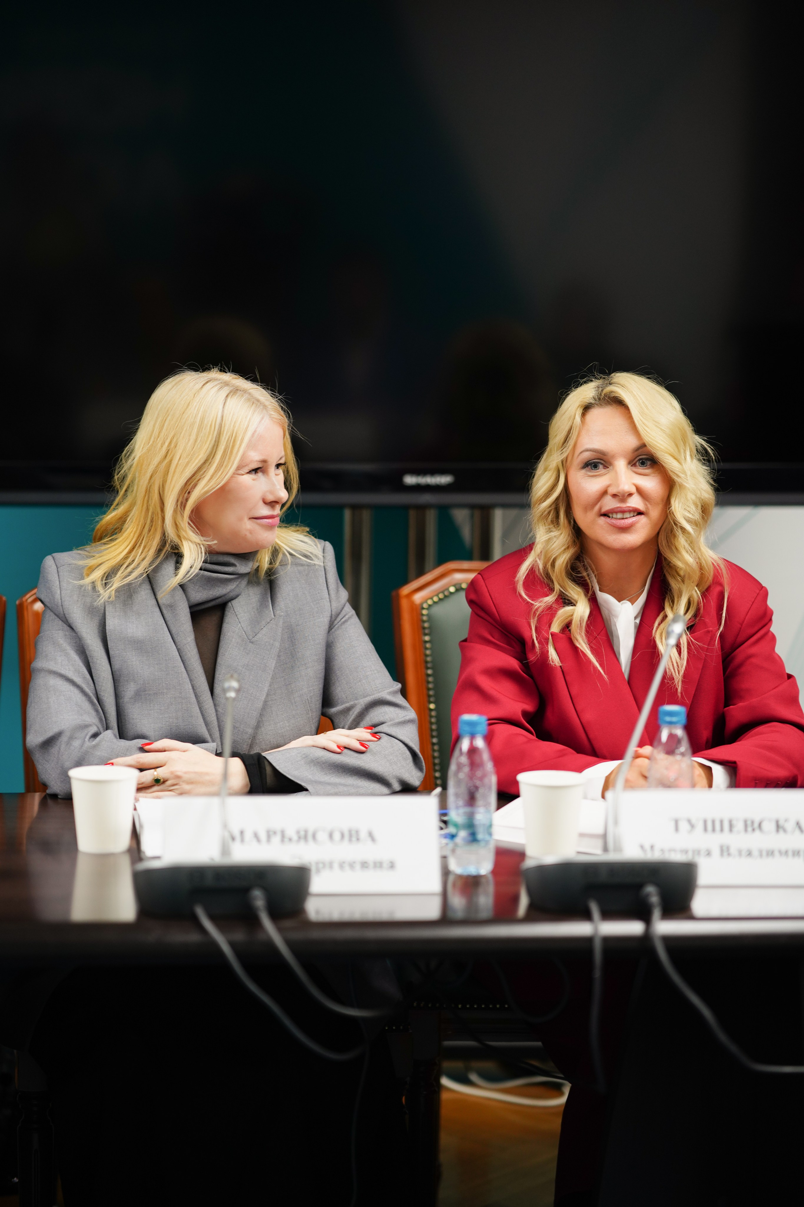 НОВЫЕ ЛЮДИ с Анфисой Чеховой. Главная