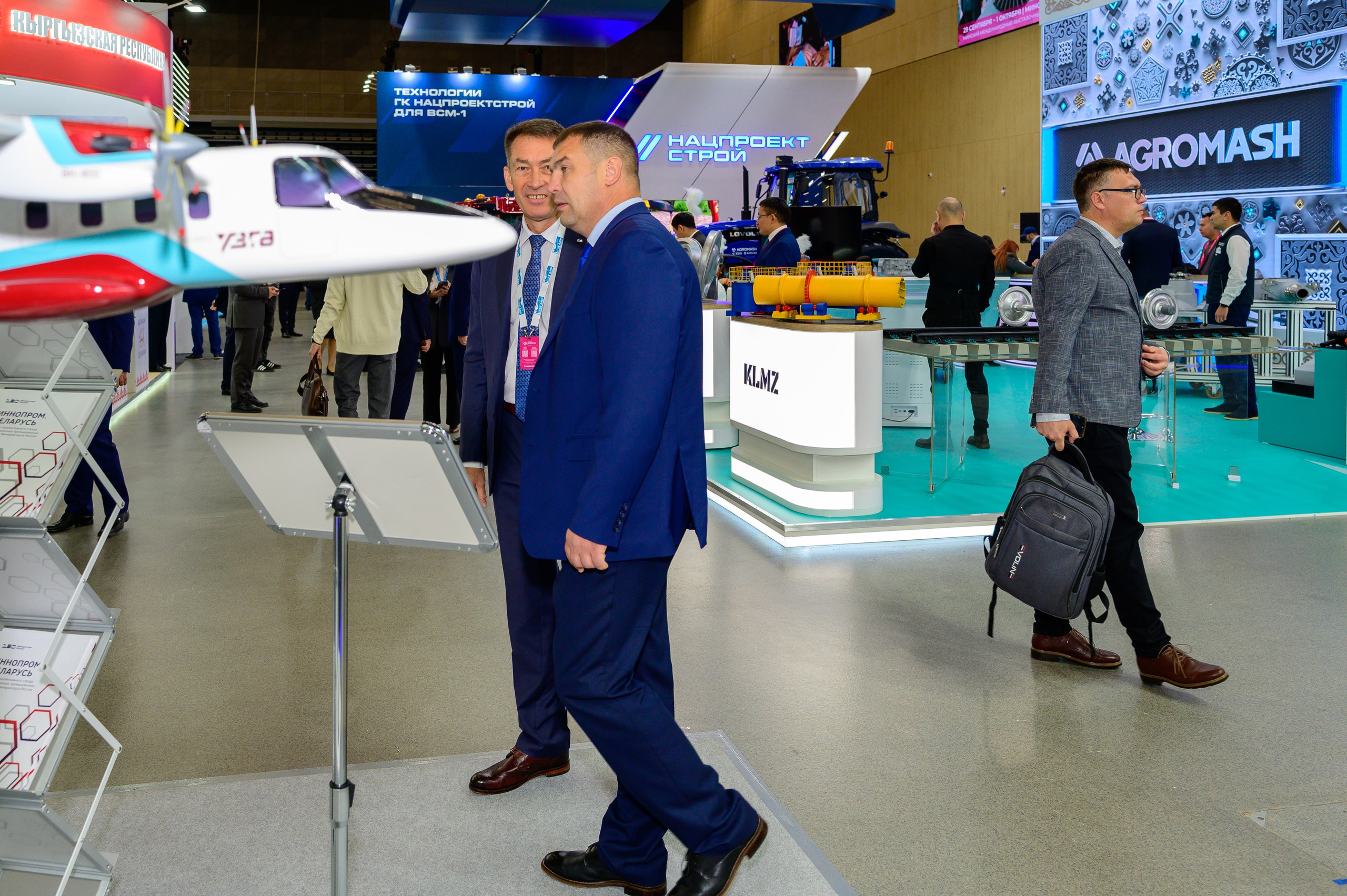 «ИННОПРОМ. Беларусь» — это международная промышленная выставка, объединяющая представителей различных отраслей промышленности, инновационных компаний, инвесторов и государственных структур. Это уникальная платформа для обмена опытом, внедрения новых идей и технологий, что способствует повышению актуальности отрасли и развитию сотрудничества между странами.#БольшаяпромышленнаянеделявМинске @belexpo_by@ph.andrey_puhach #bigindustrialweek #bigindustrialwee