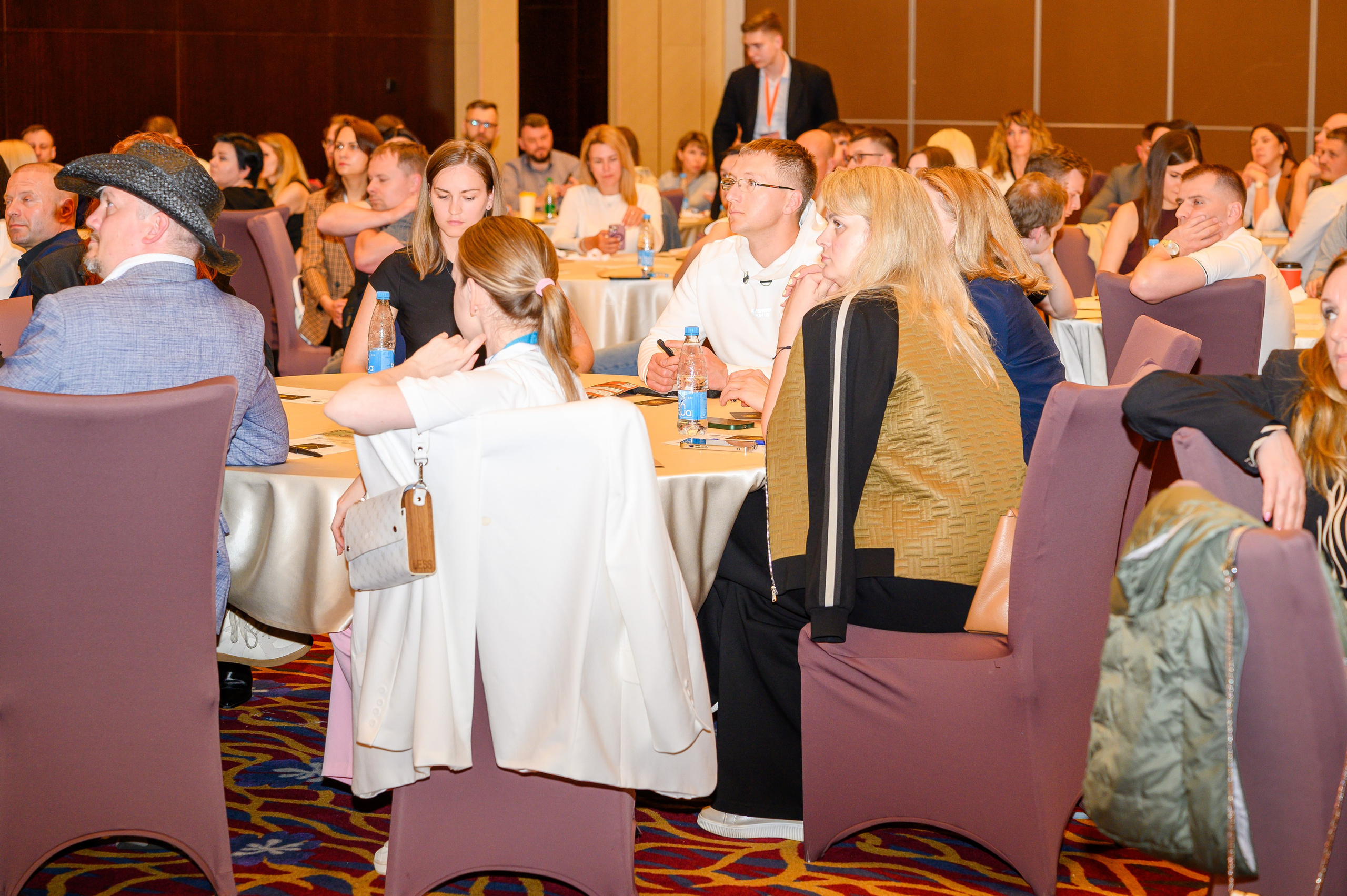 Репортажная съемка с открытия магазина. Фотоуслуги, услуги фотографа, фотографирование важных событий