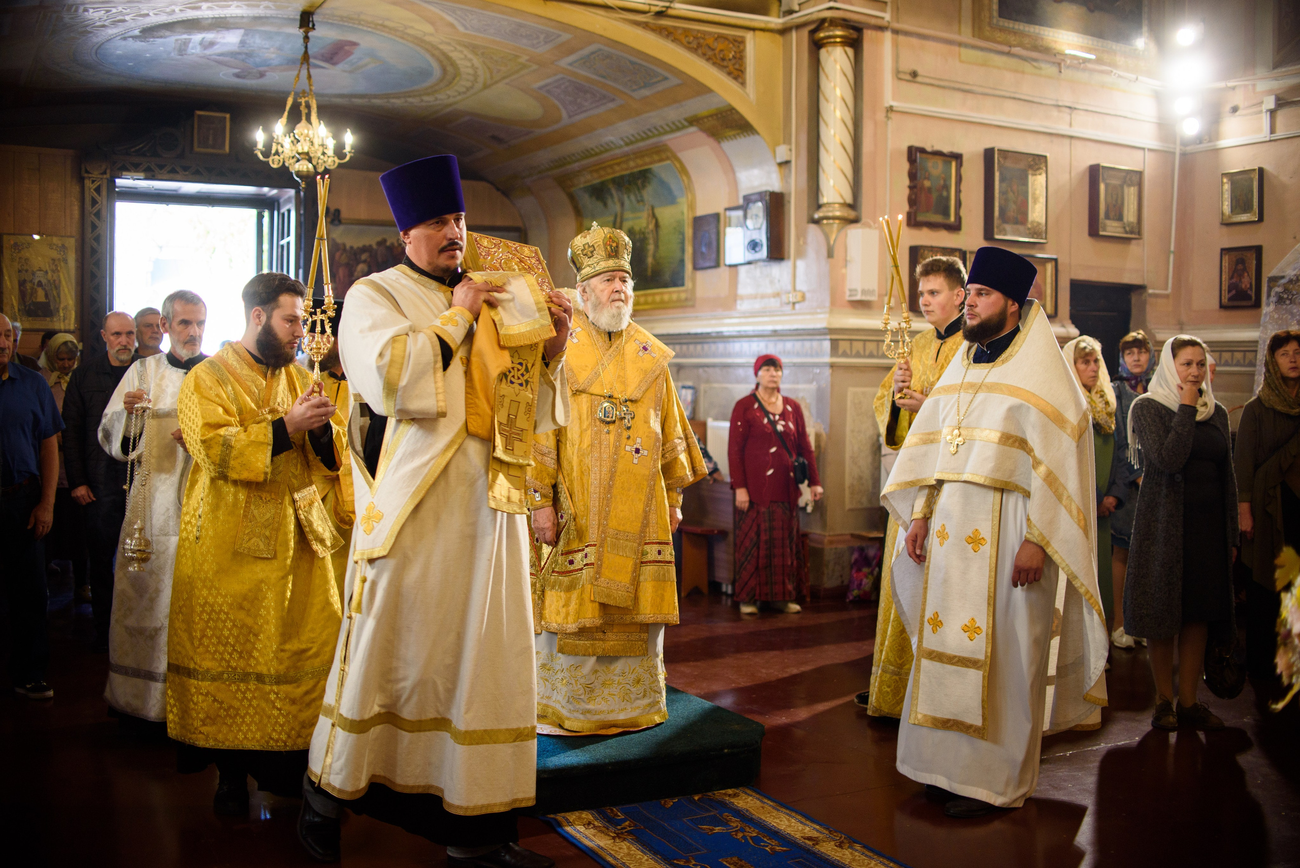 Воскресная литургия 29.10.2023. Семейный и свадебный фотограф в Феодосии и Коктебеле