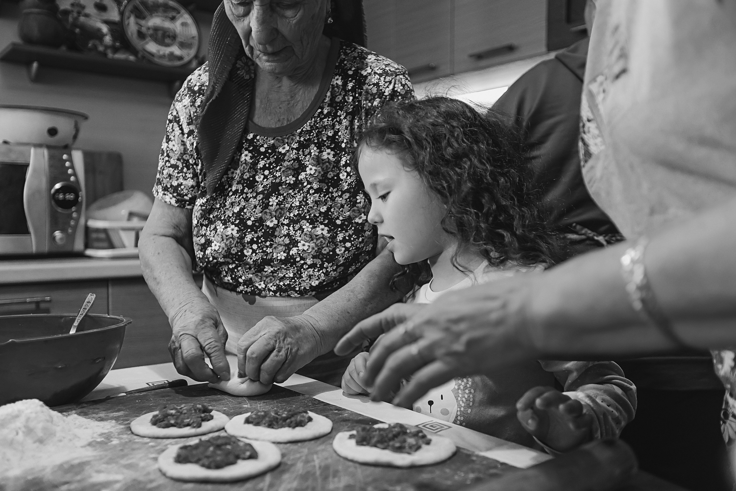 Большая семья репортаж. Семейный фотограф Тюмень, фотограф на роды Салмина Мария